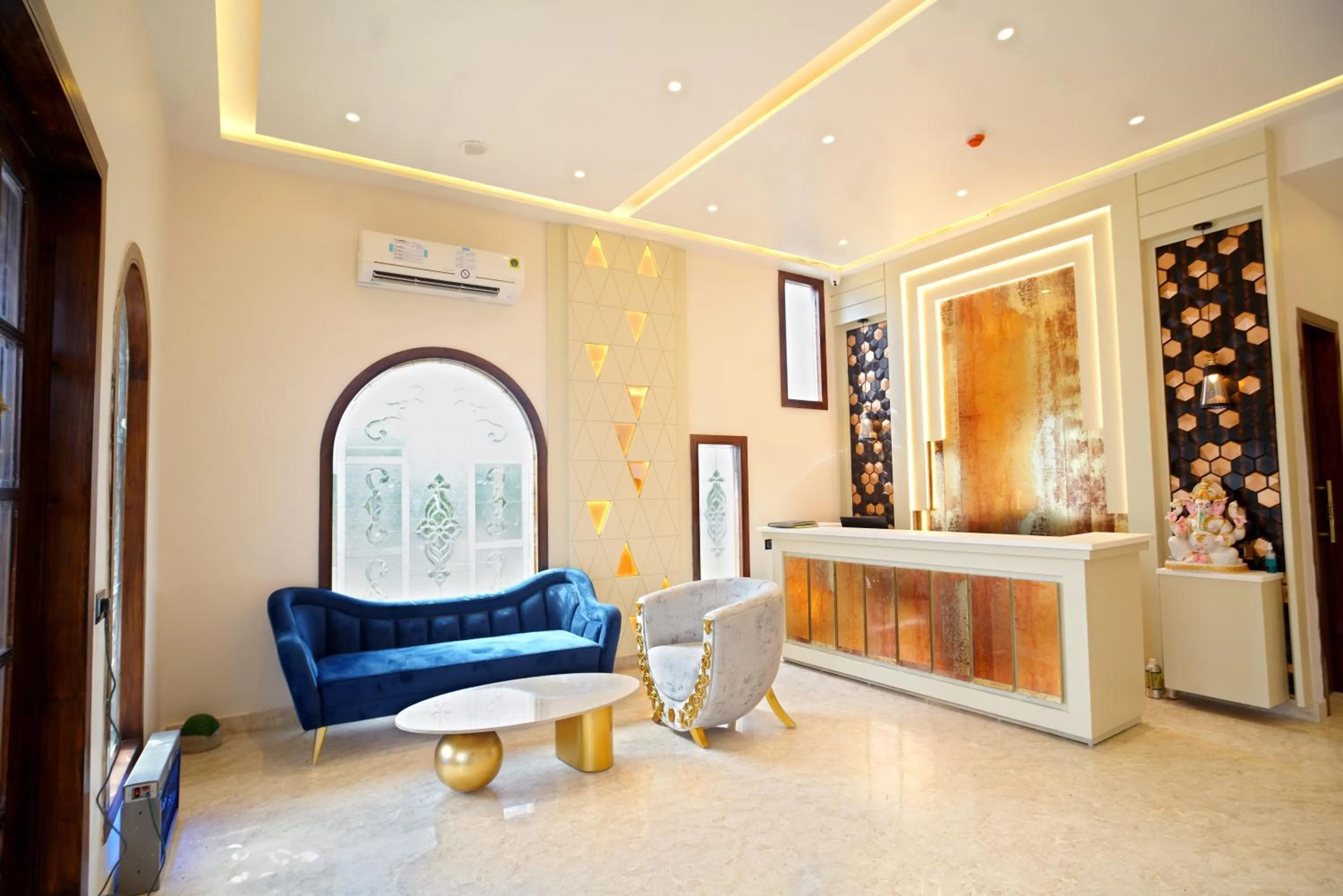 Lobby or reception, Bed in 5 States Resort