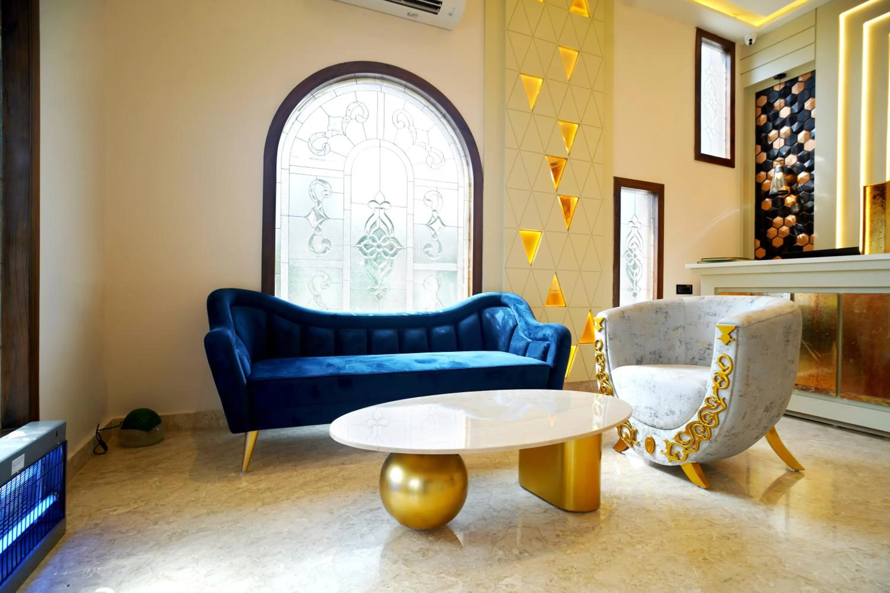 Lobby or reception in 5 States Resort