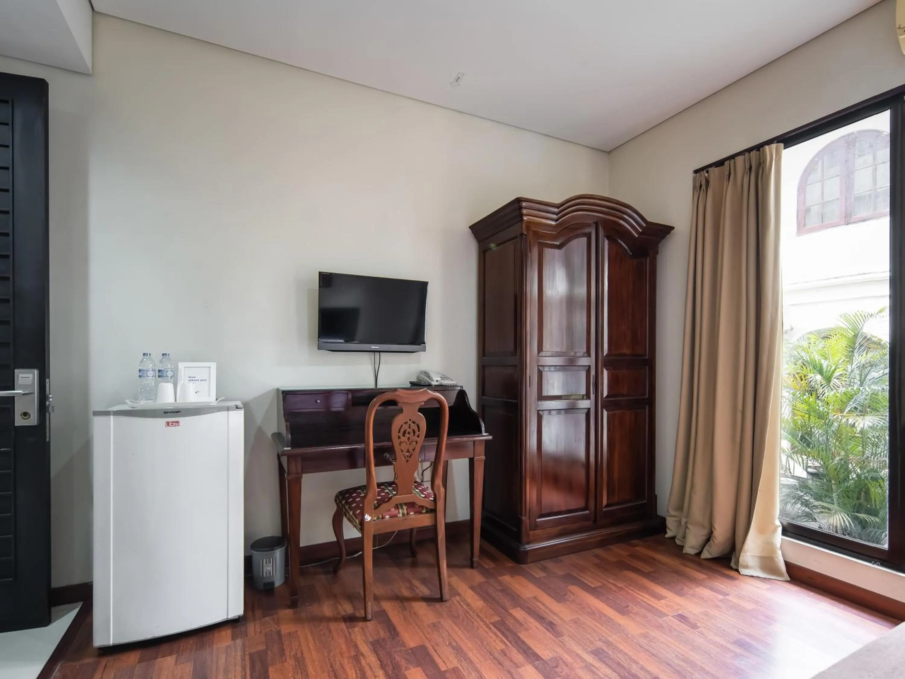 Bedroom in Cove Arimbi