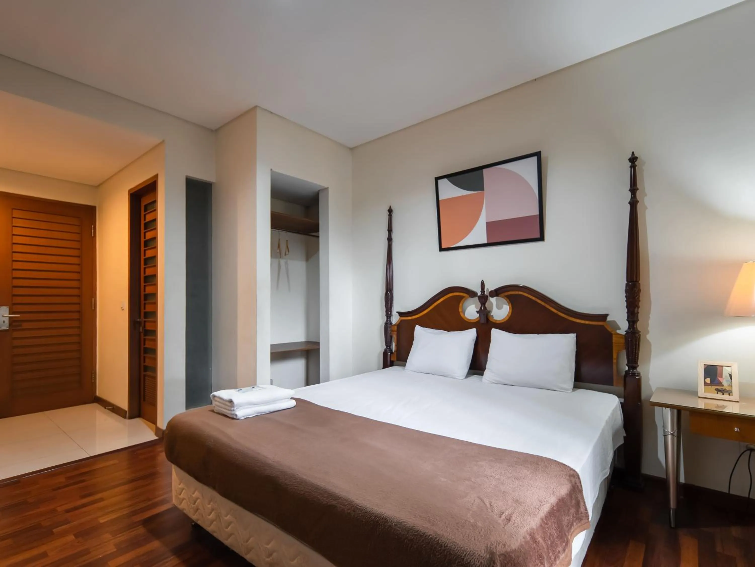 Bedroom, Bed in Cove Arimbi