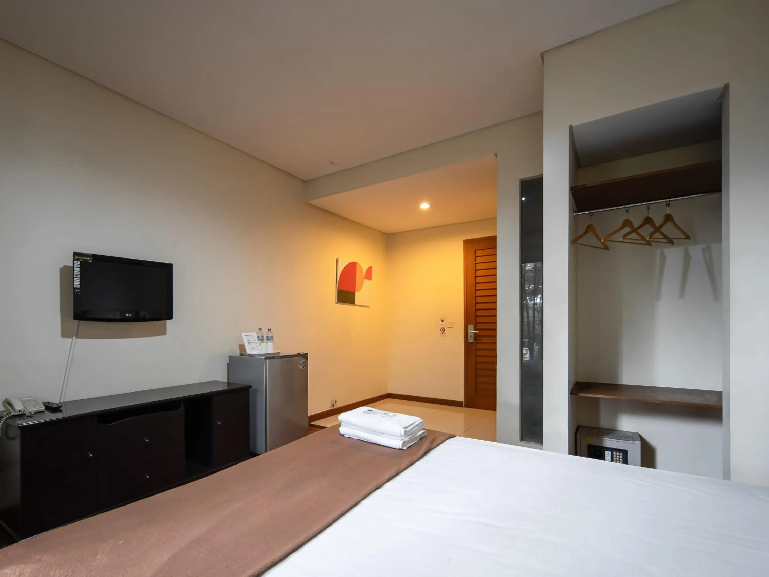 Bedroom, Bed in Cove Arimbi