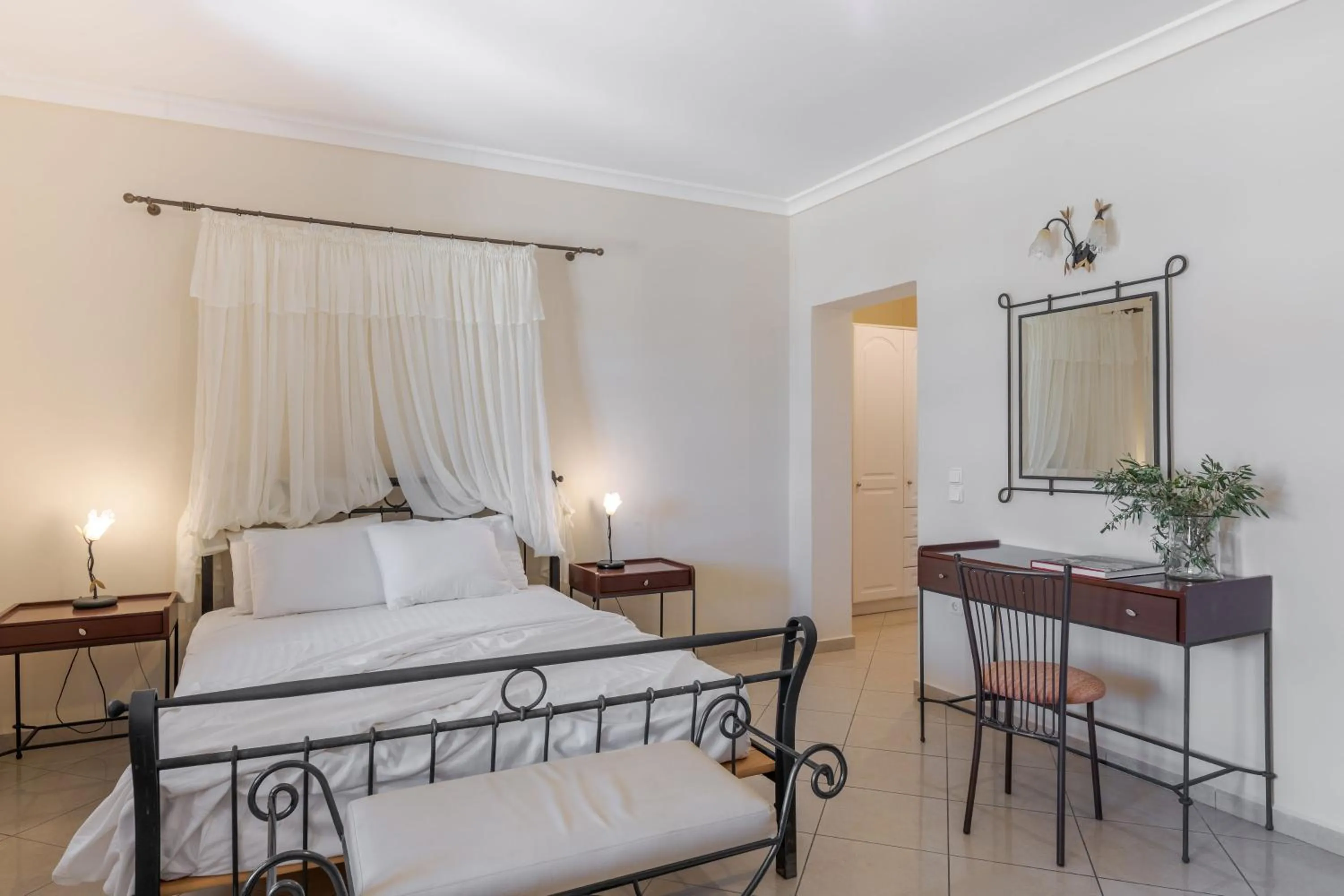 Bed in Epavlis Hotel & Spa