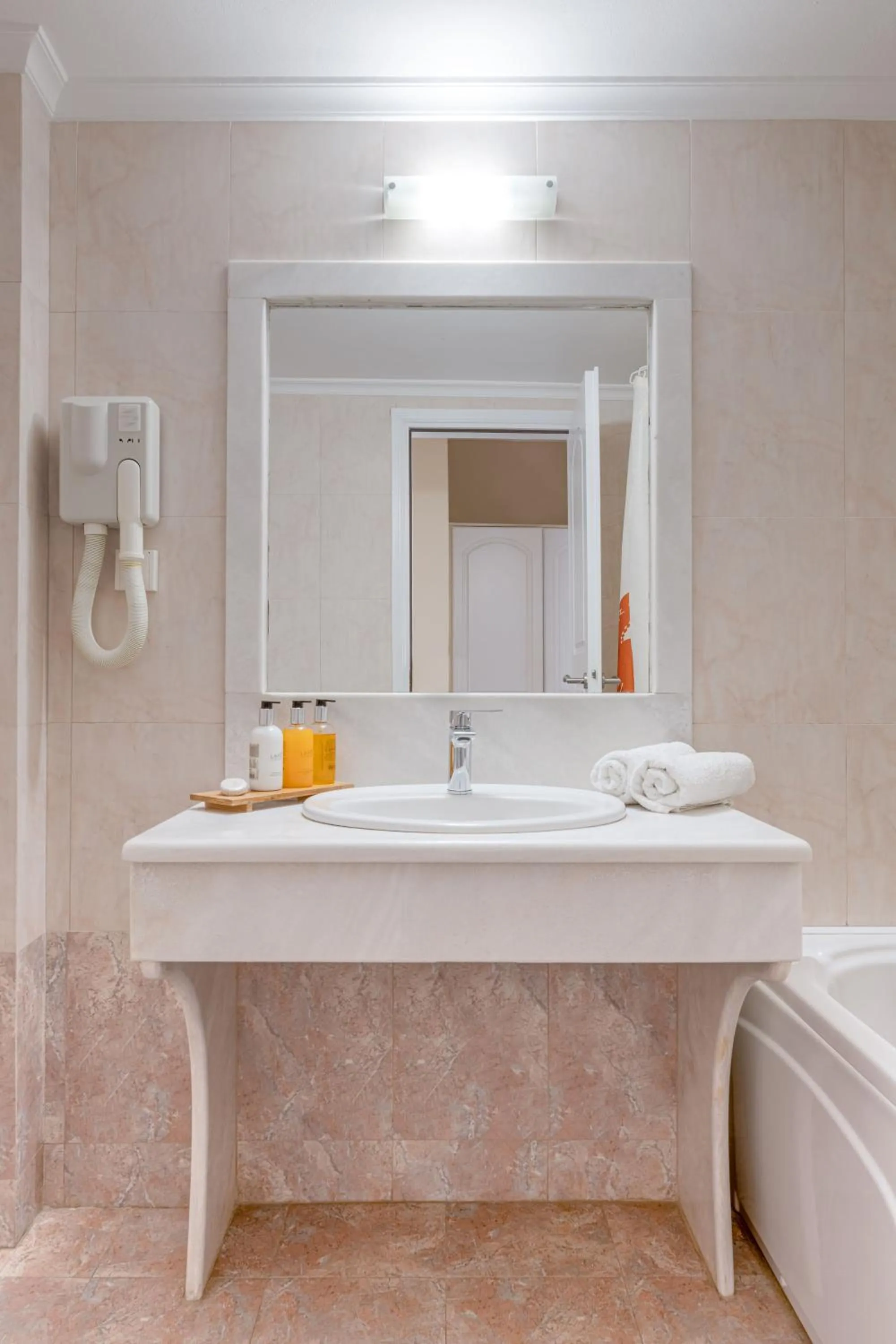 Bathroom in Epavlis Hotel & Spa