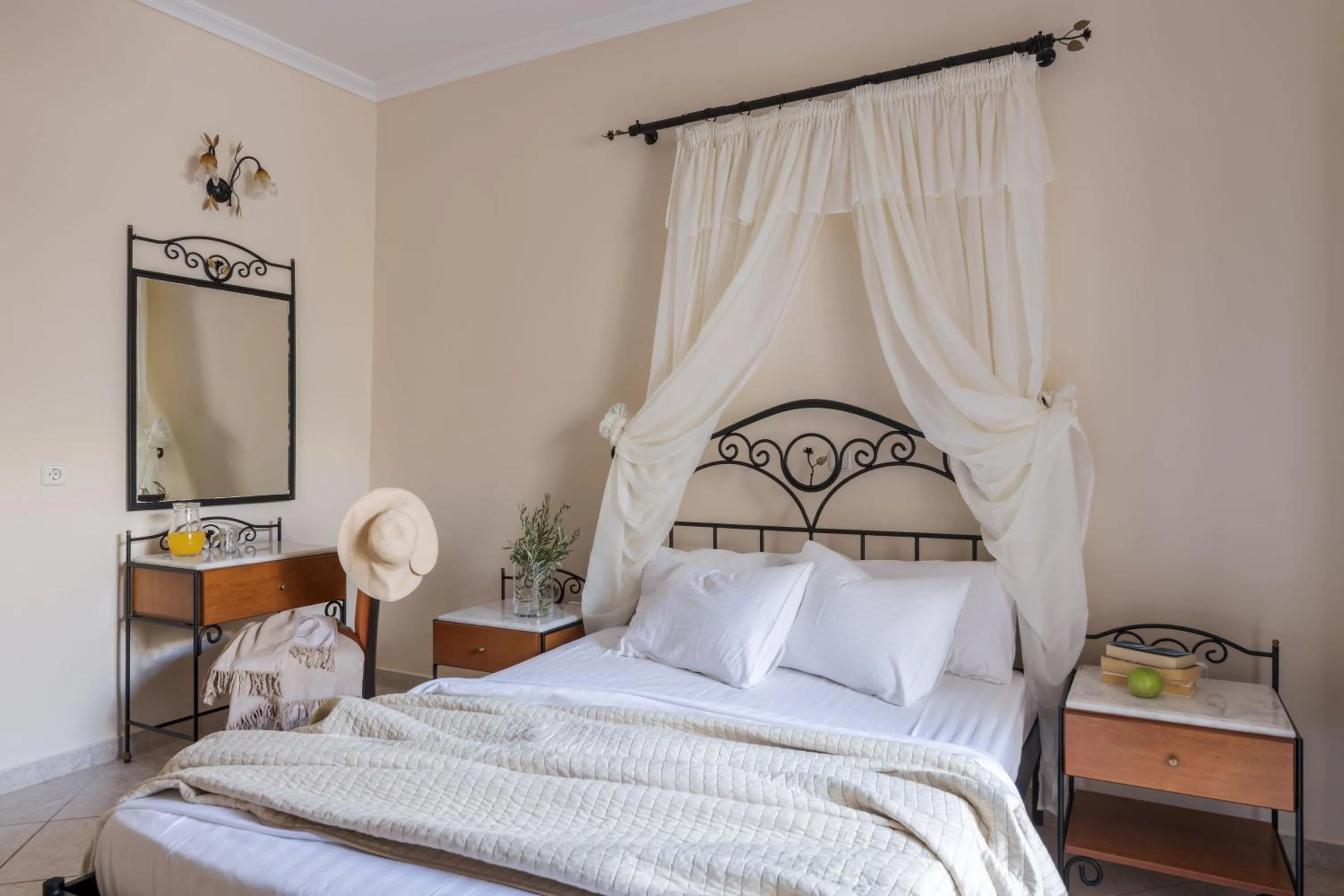 Bed in Epavlis Hotel & Spa