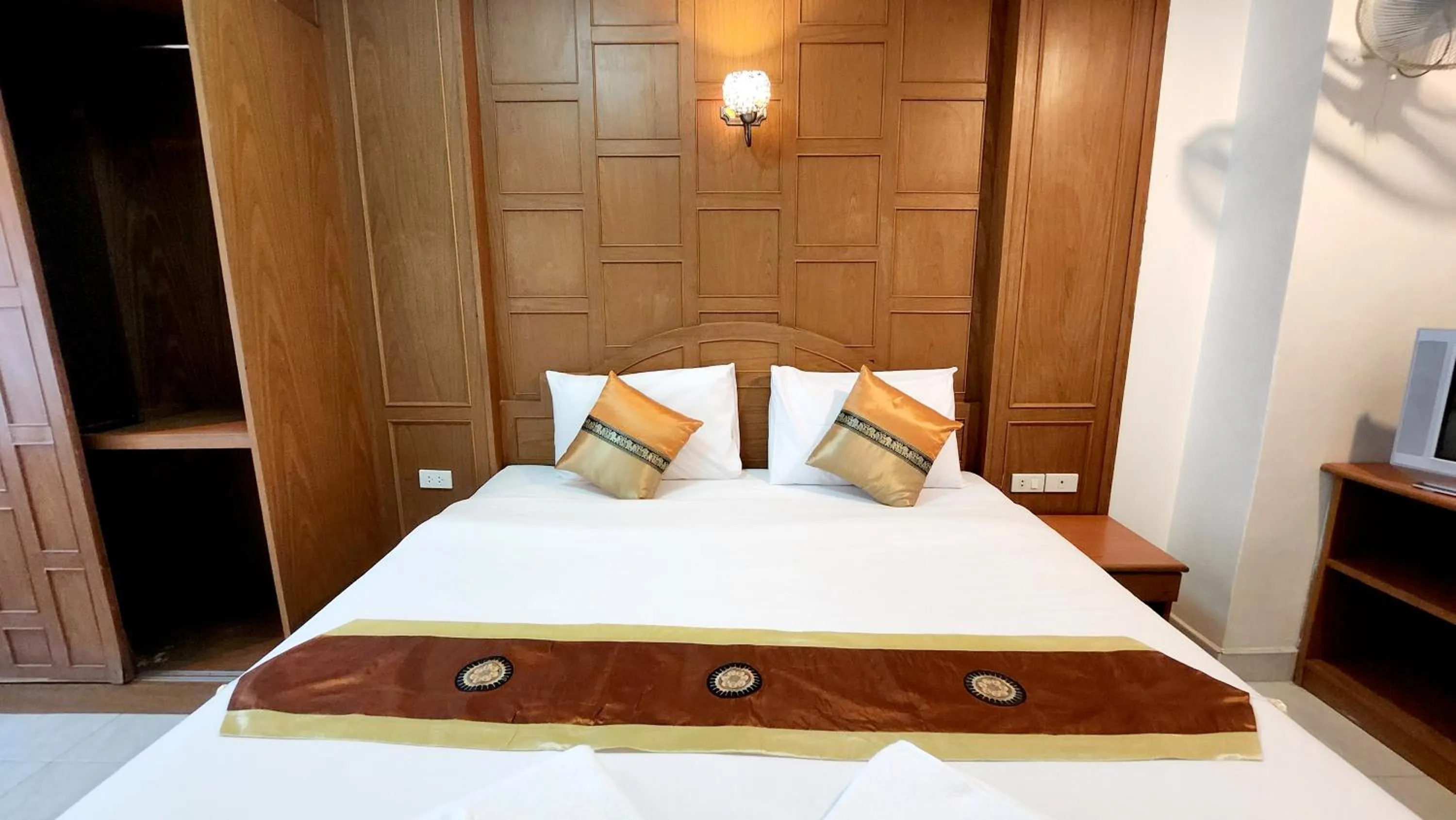 Bed in Chalita House