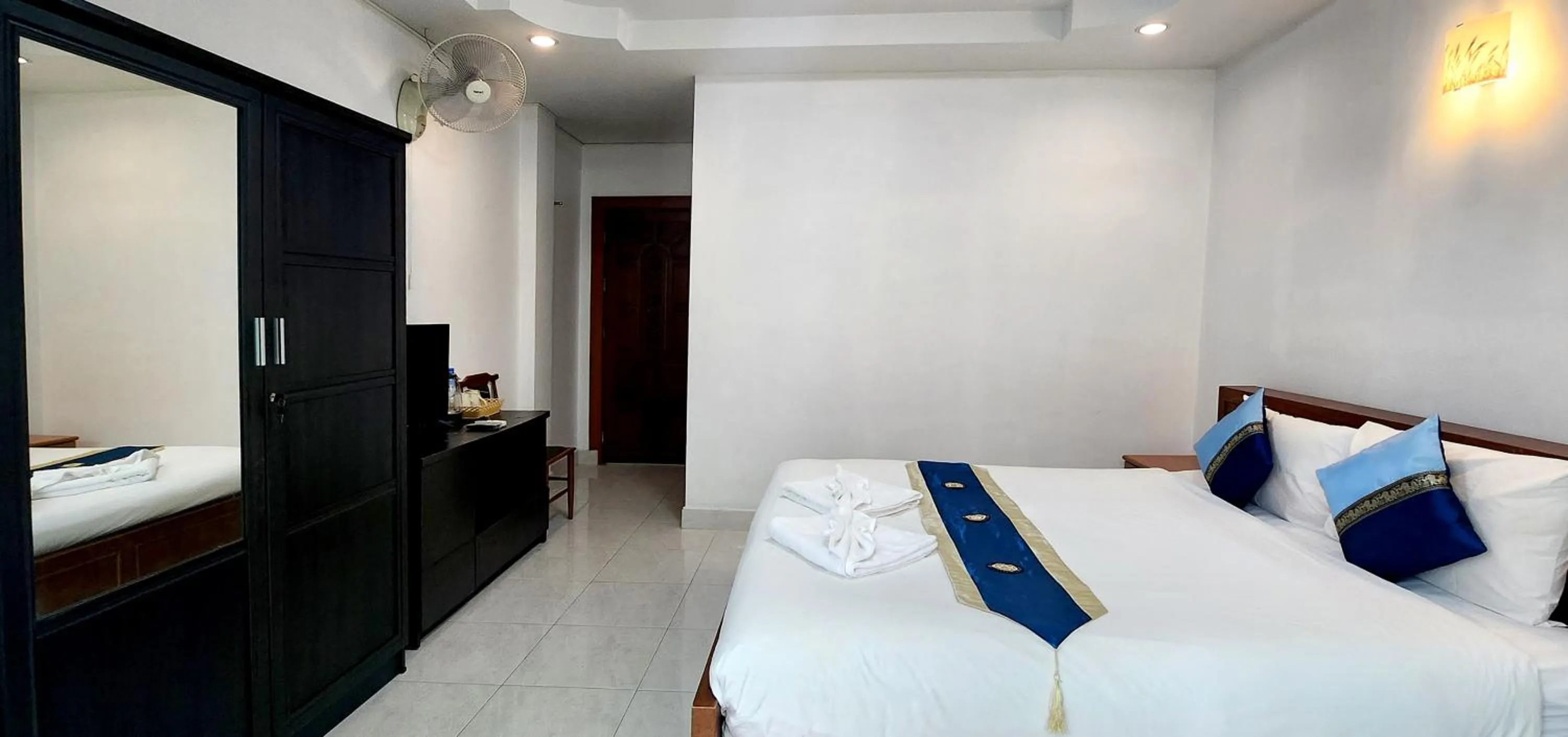 Bed in Chalita House