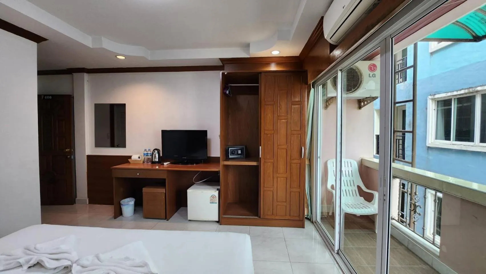 Bed in Chalita House