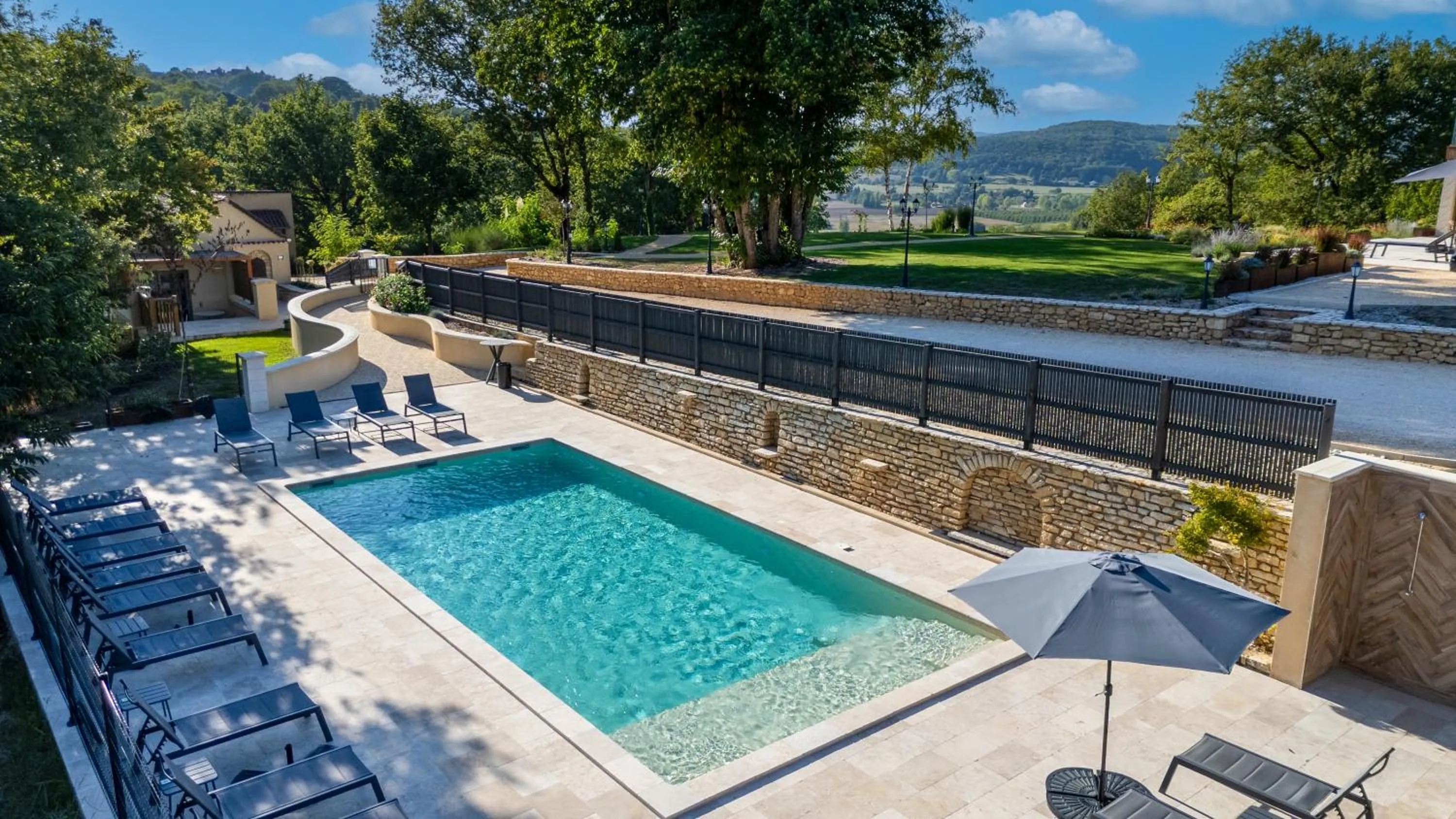 Swimming pool in La Perle de Domme
