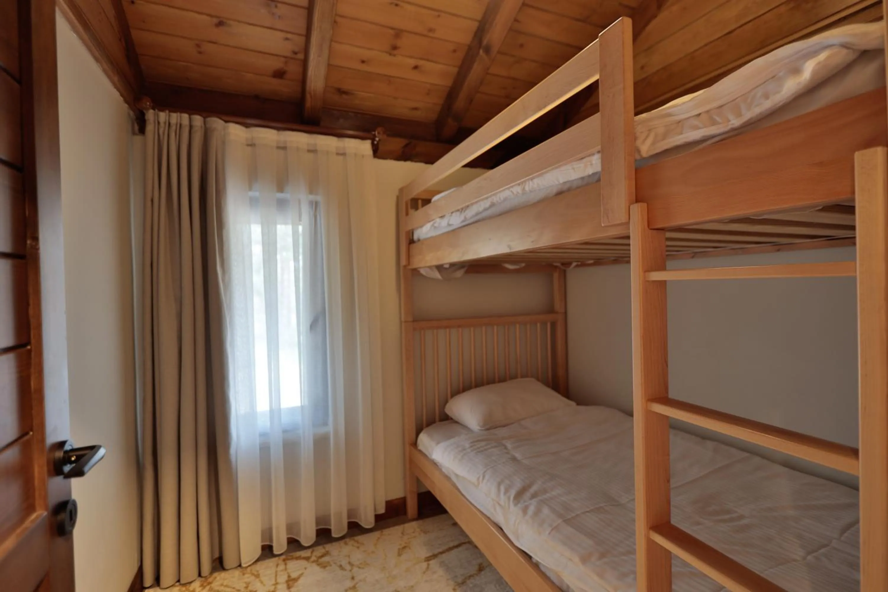 bunk bed, Bed in Abant Niz