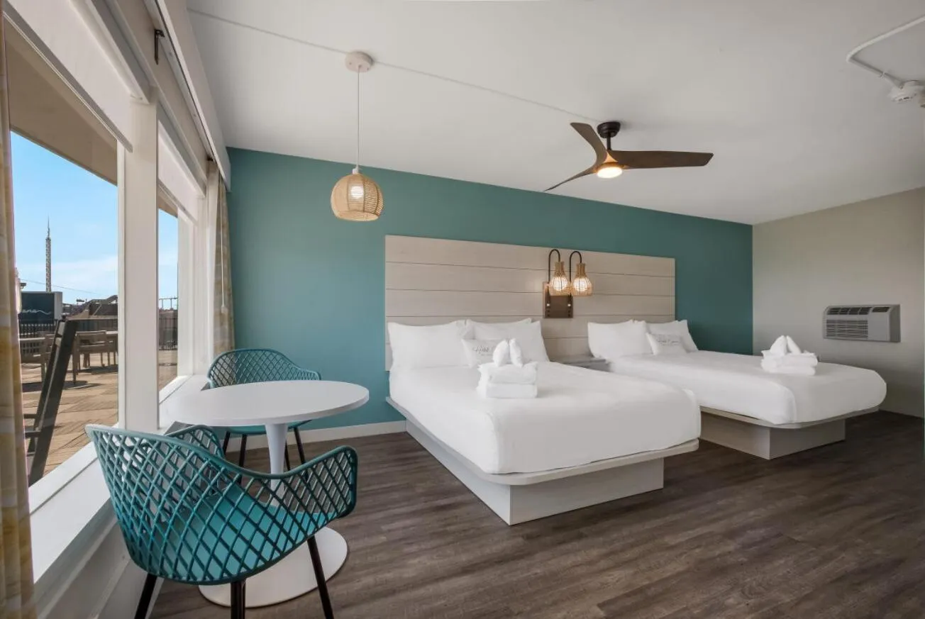 Bedroom, Bed in Hotel Cabana Oceanfront/Boardwalk