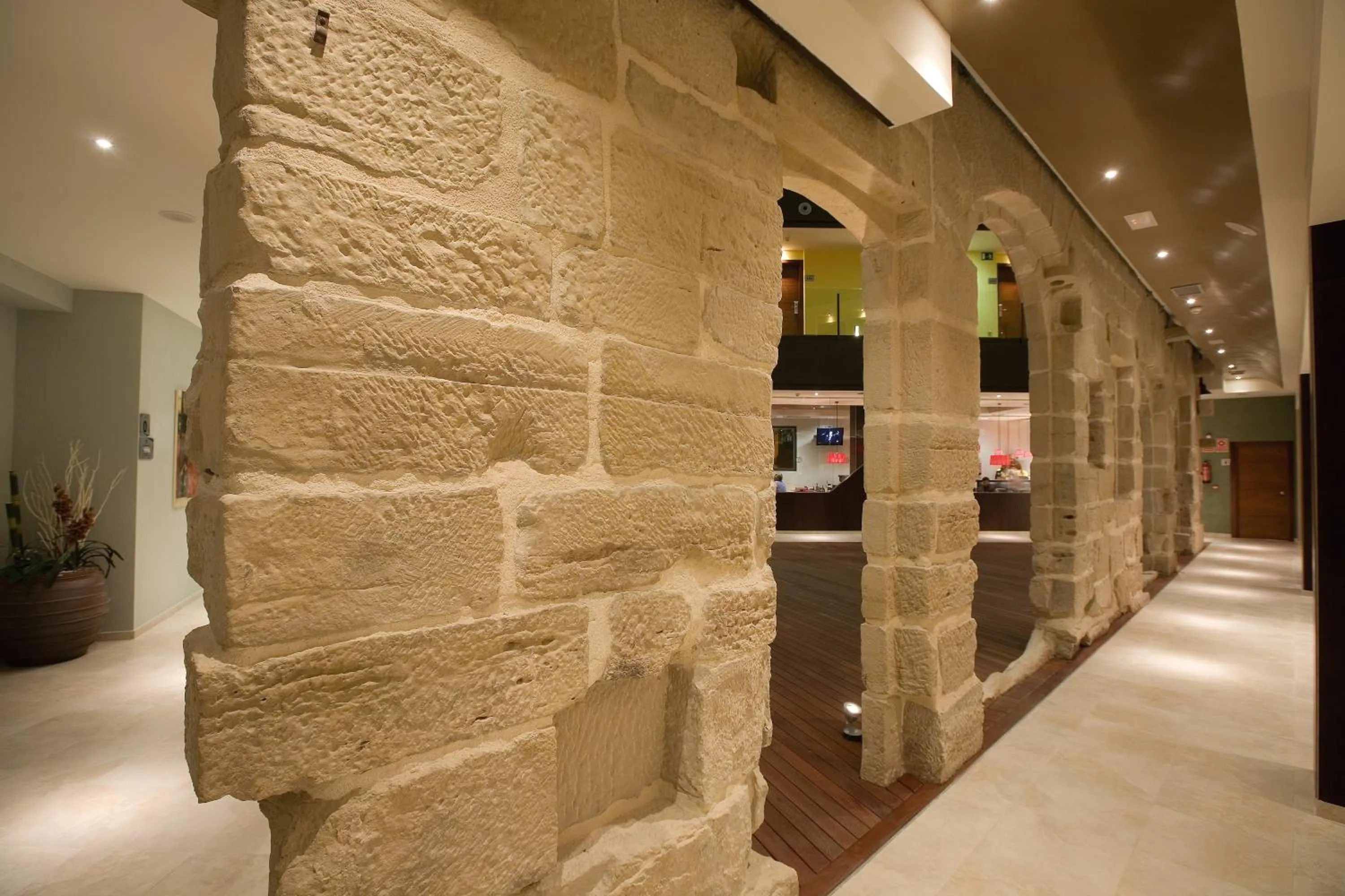 Decorative detail in F&G Logroño