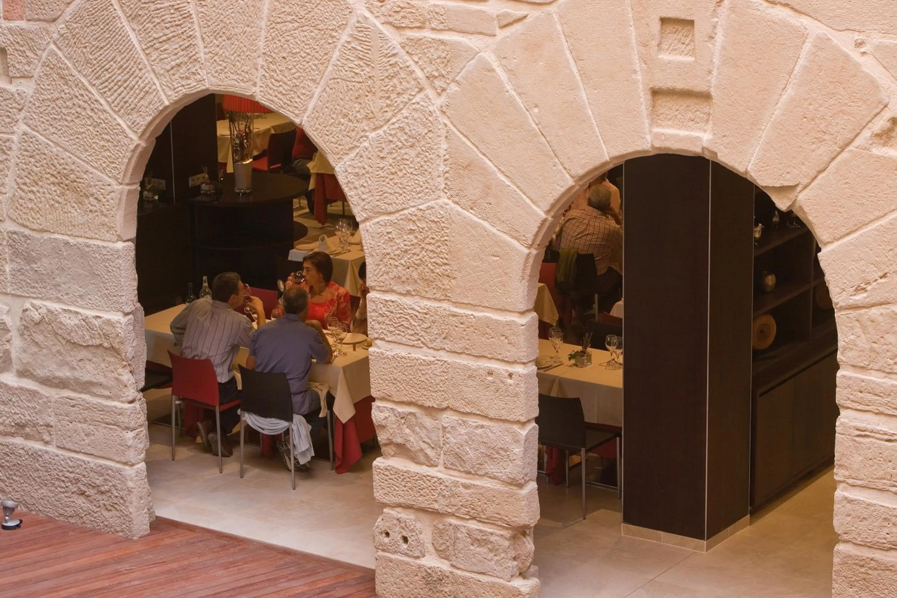 Restaurant/places to eat in F&G Logroño