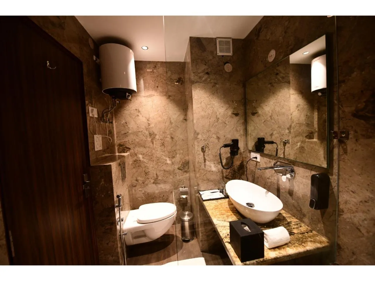 Bathroom in Belvedere Suites