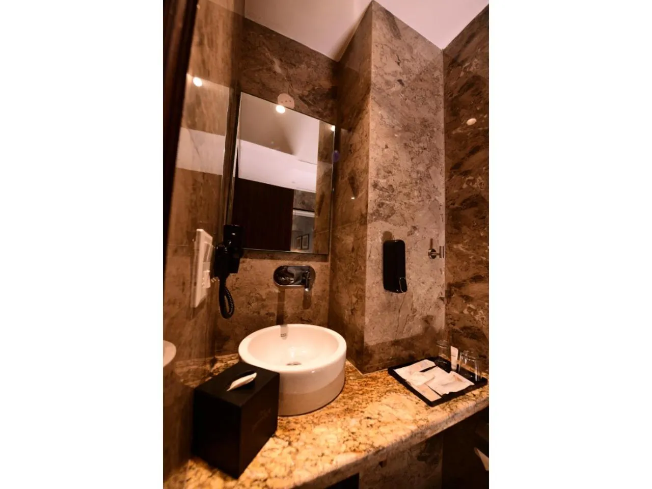Bathroom in Belvedere Suites