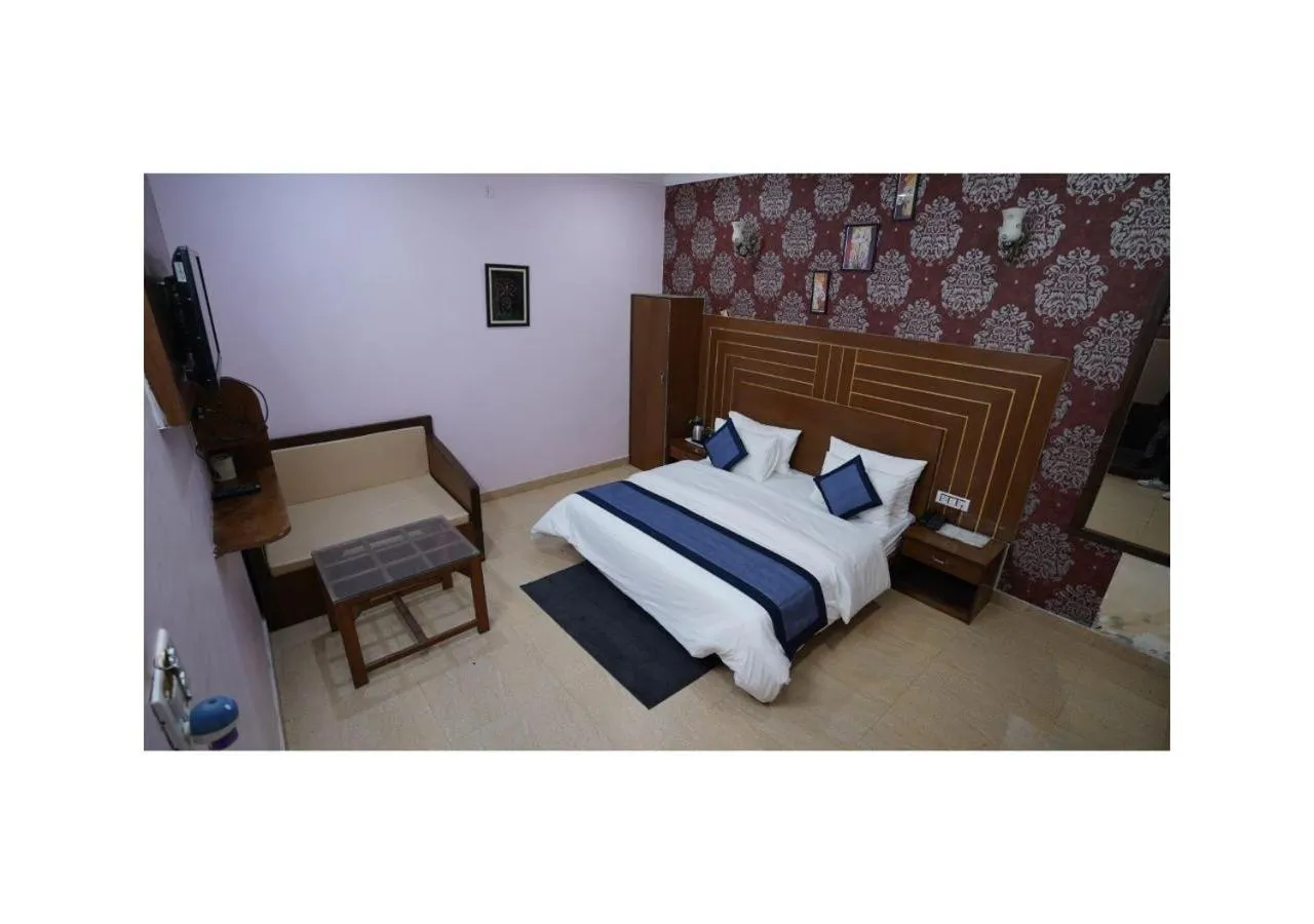 Bed in HR DUKES DEN RESORT