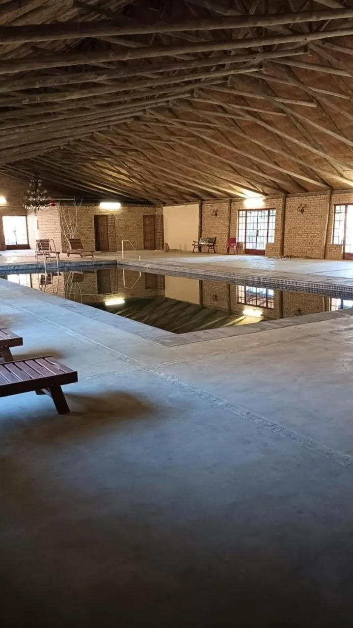 Swimming pool in Mumo Lodge