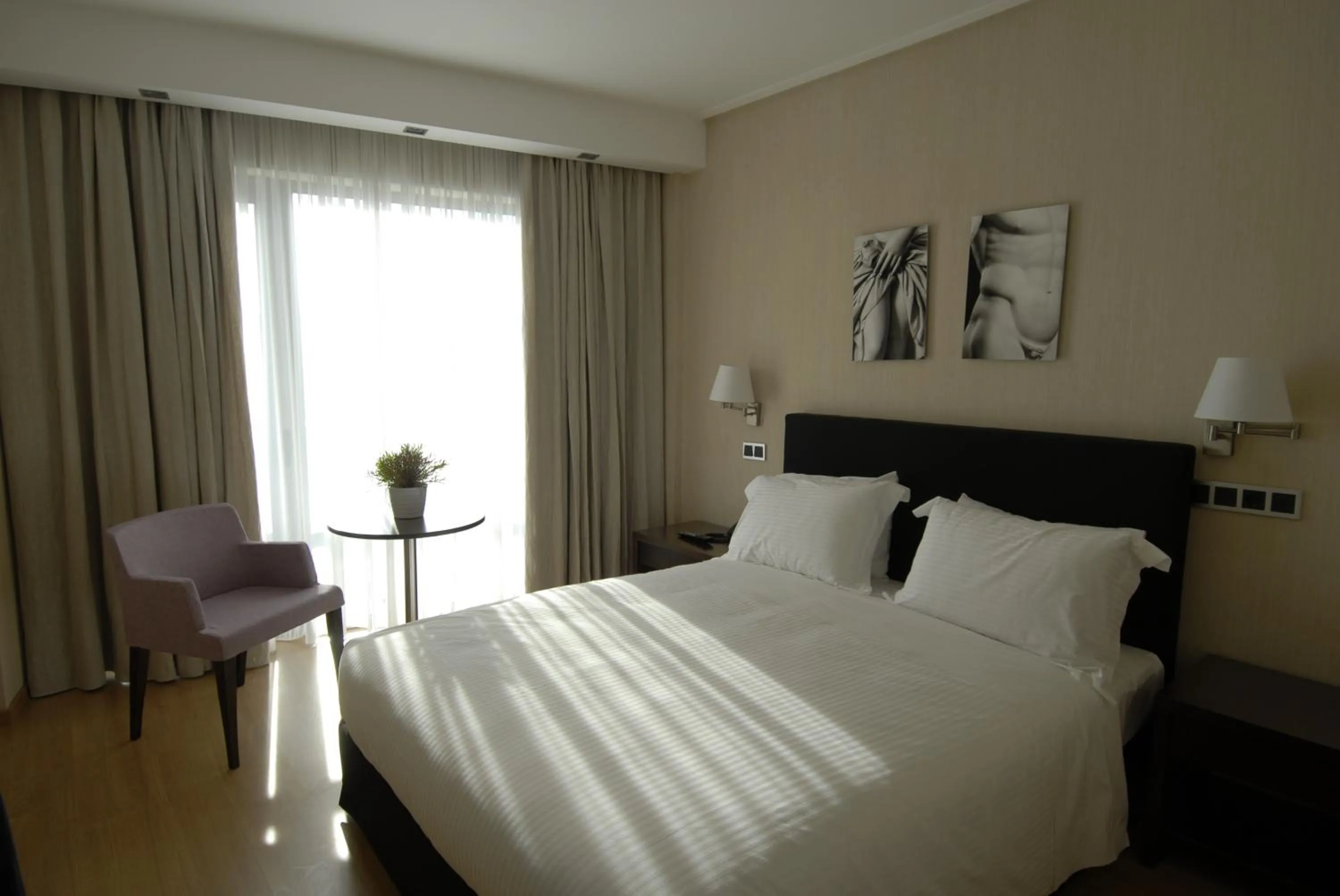 Photo of the whole room, Bed in The Athens Gate Hotel