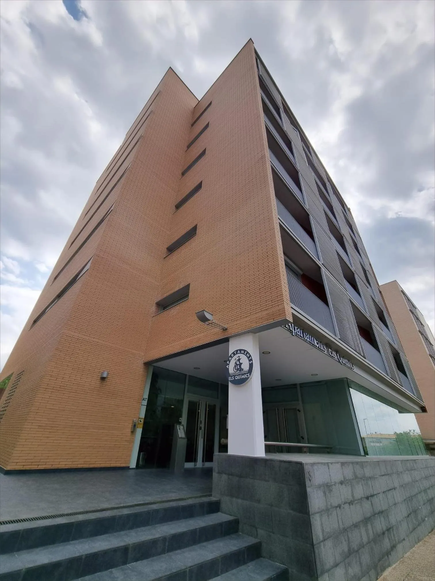 Property building in Apartaments Els Quimics