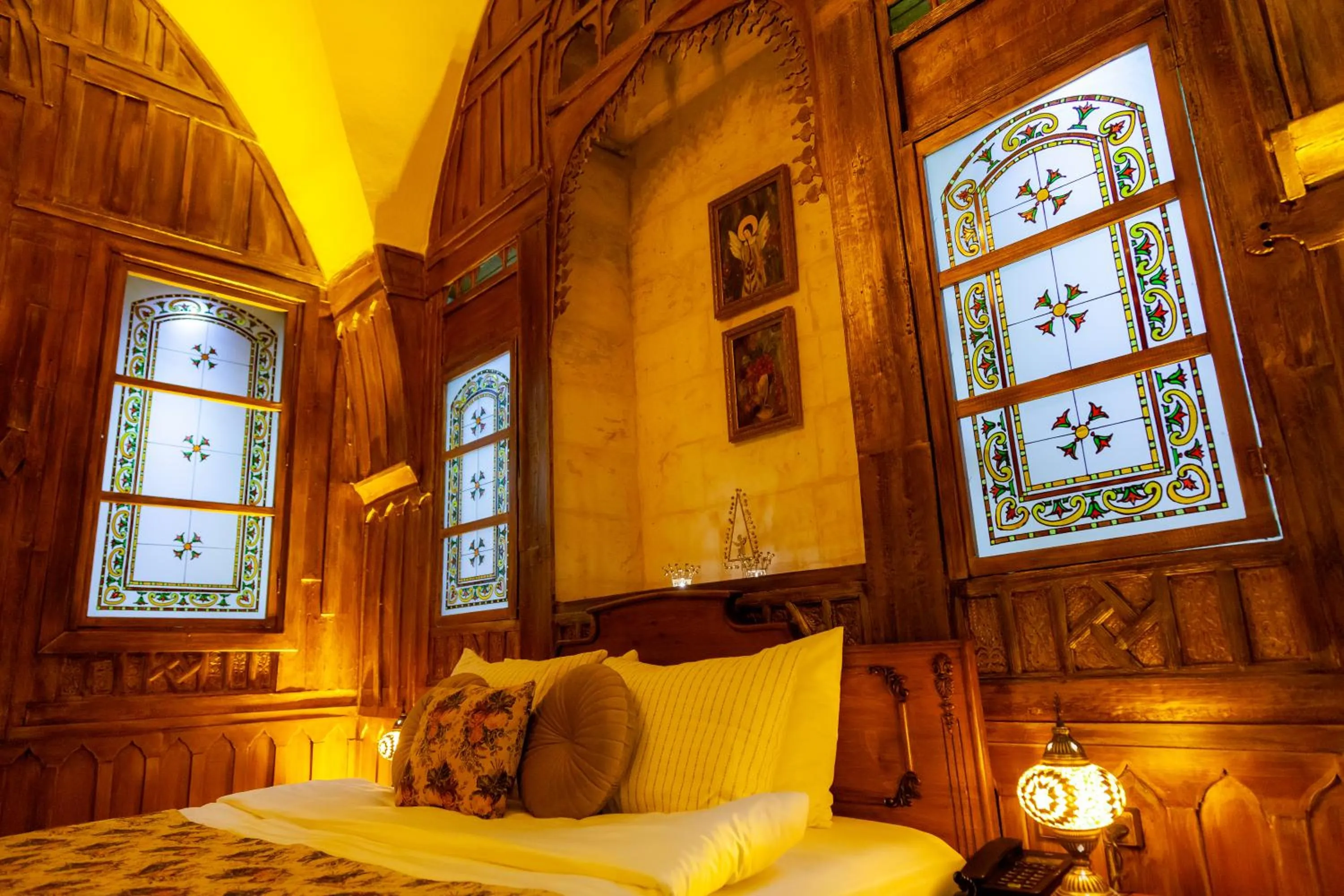 Bed in Reji Boutique Hotel