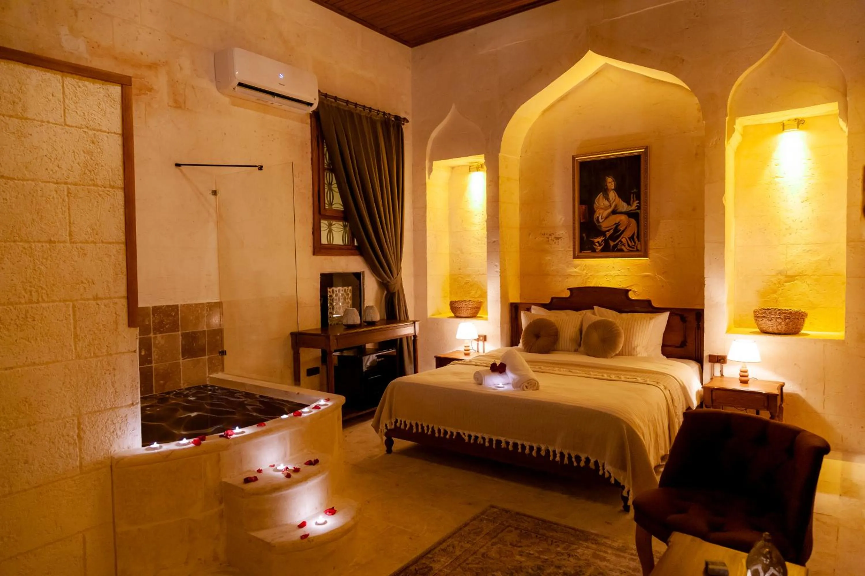 Bed in Reji Boutique Hotel