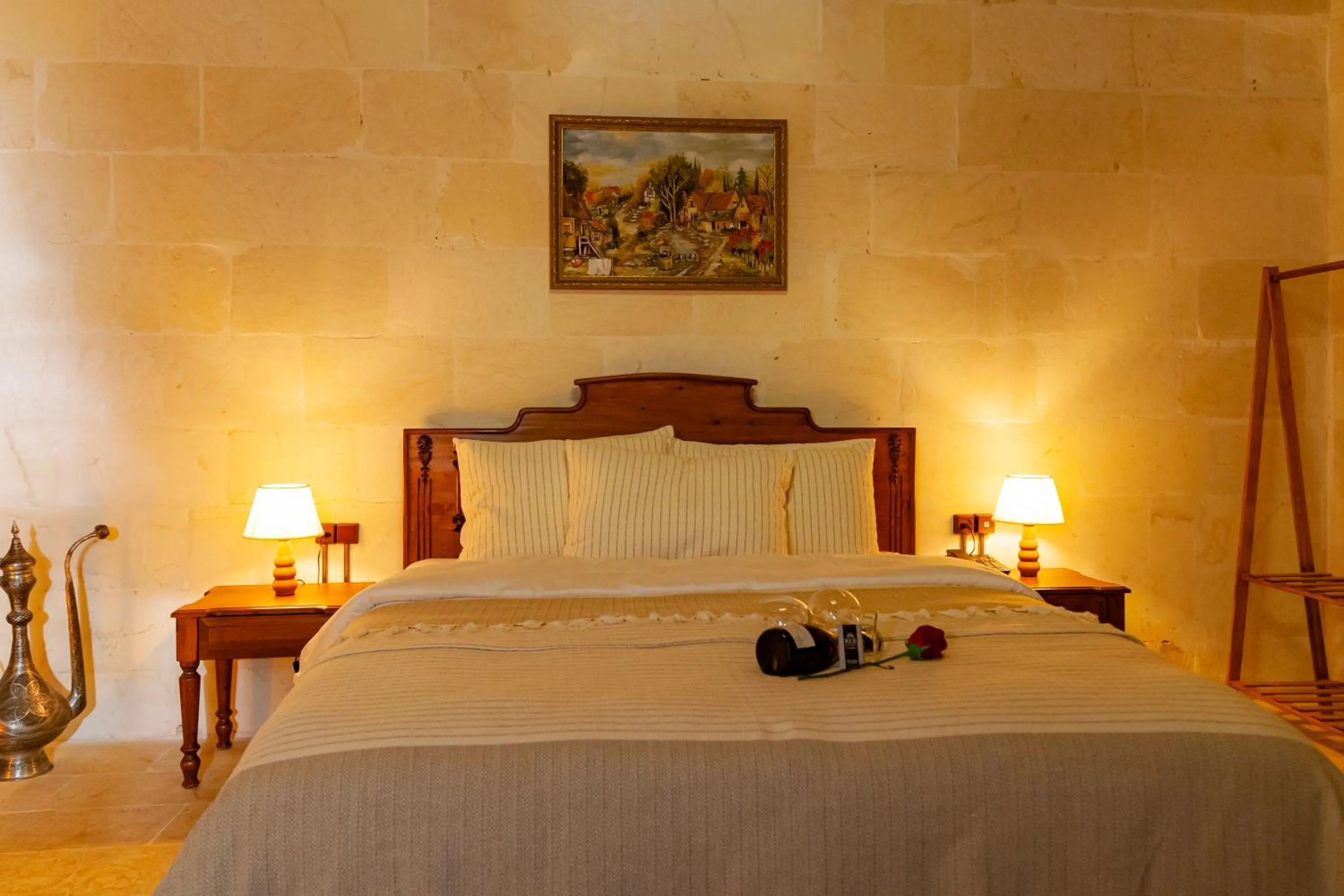 Bed in Reji Boutique Hotel