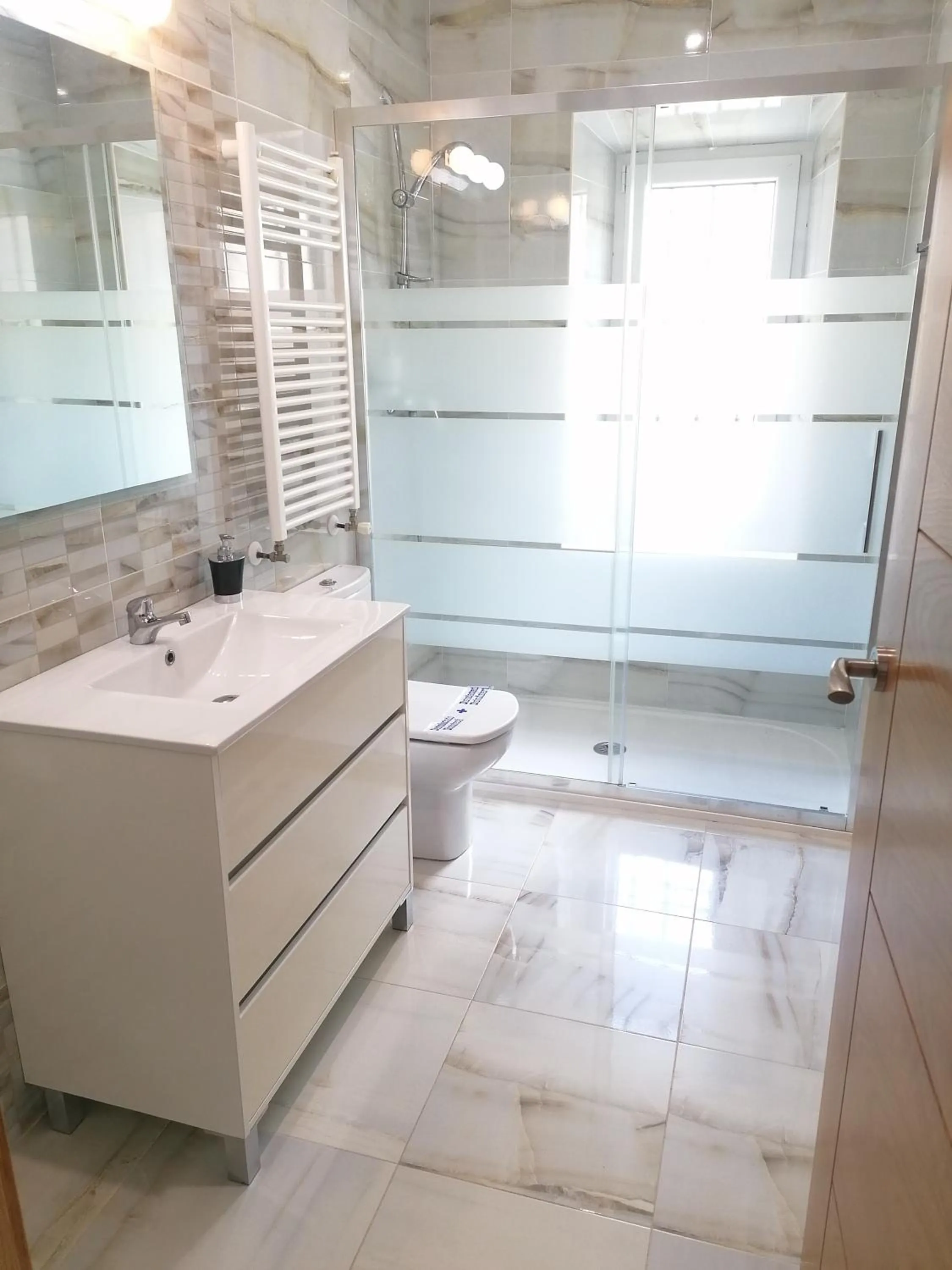 Shower in Alojamiento rural El Refugio