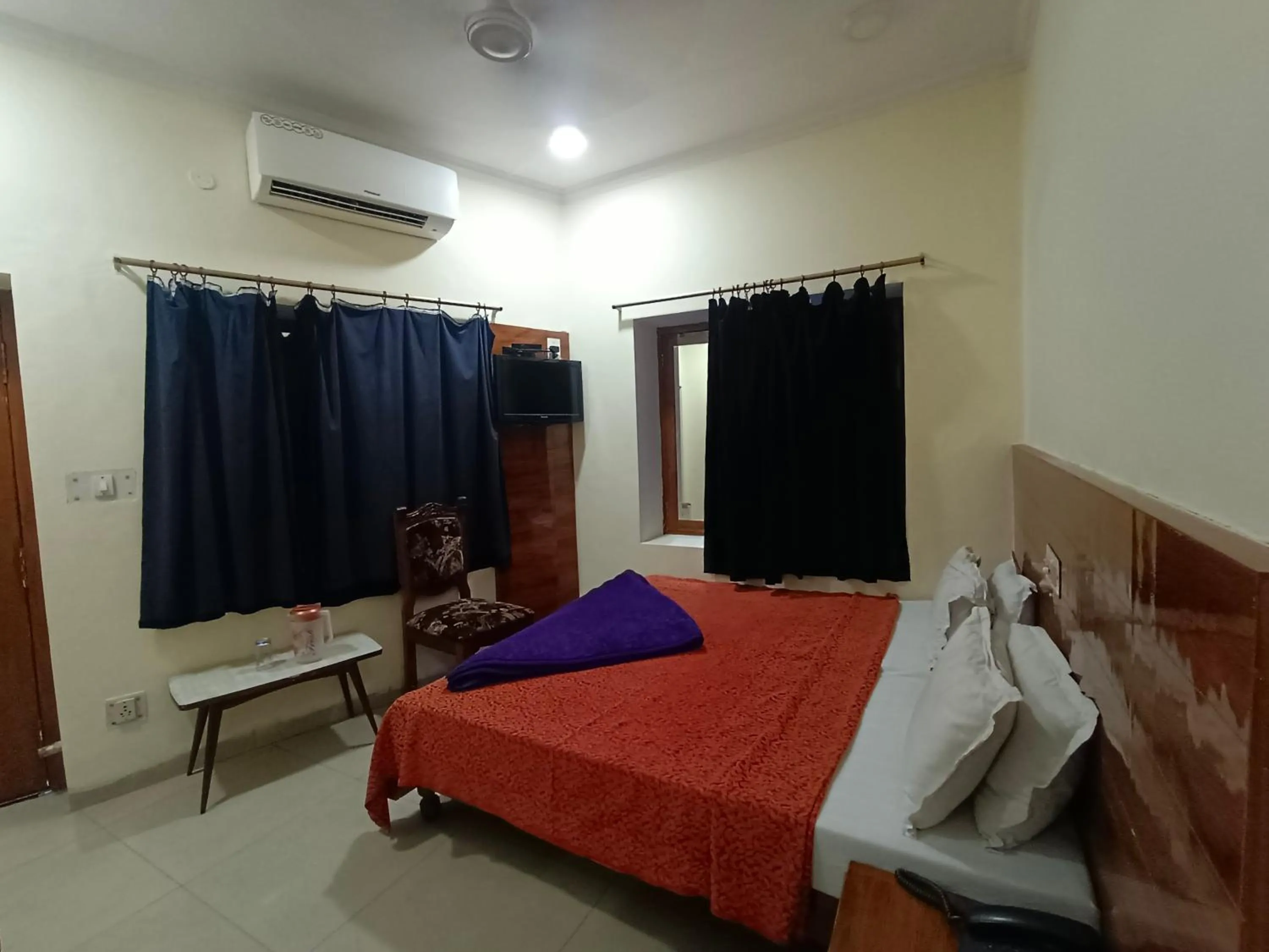 Bed in Hotel Ganga Azure@ Har Ki Pauri Road