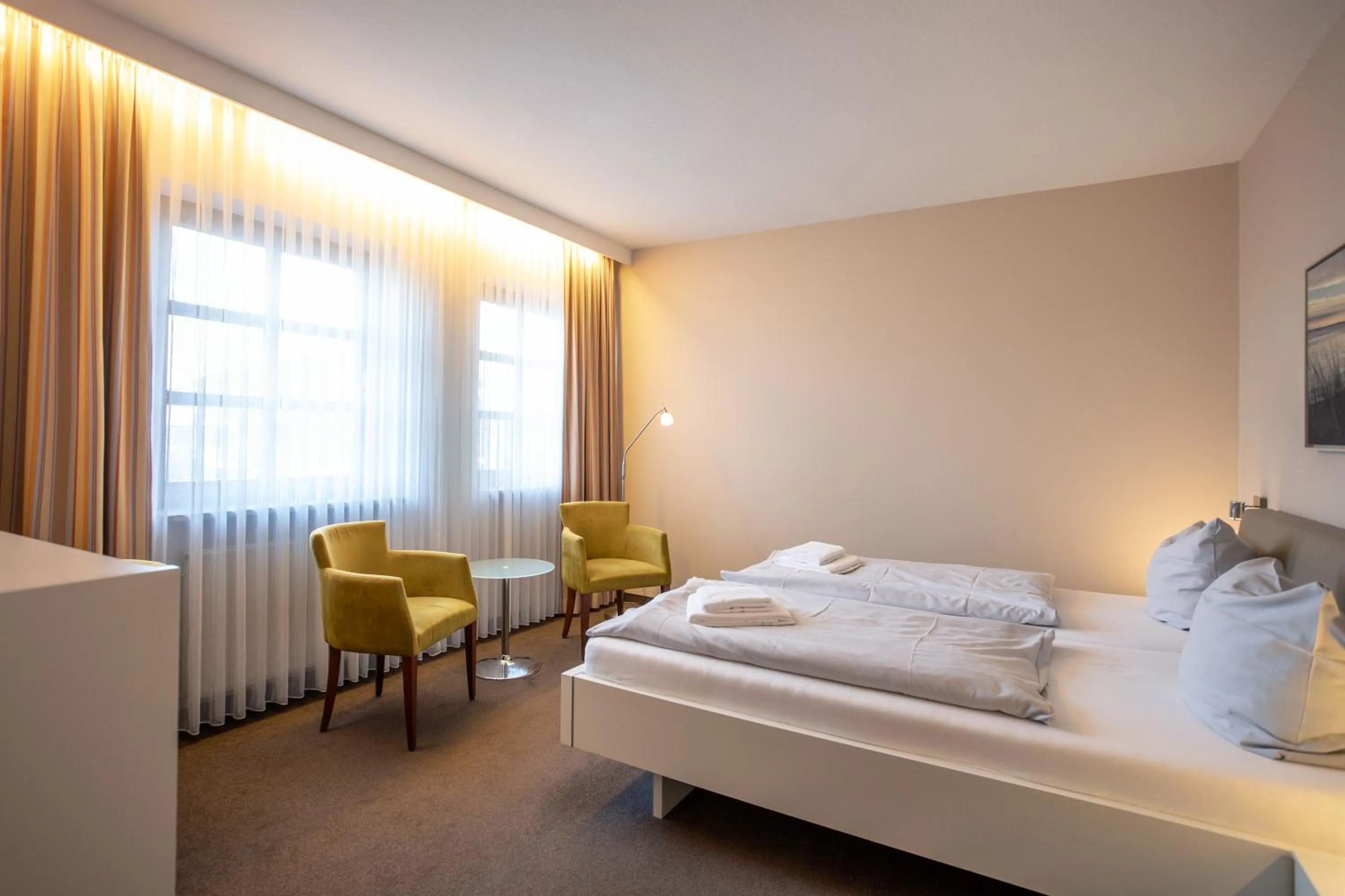 Photo of the whole room, Bed in Lieblingsplatz Hotel Seedeich