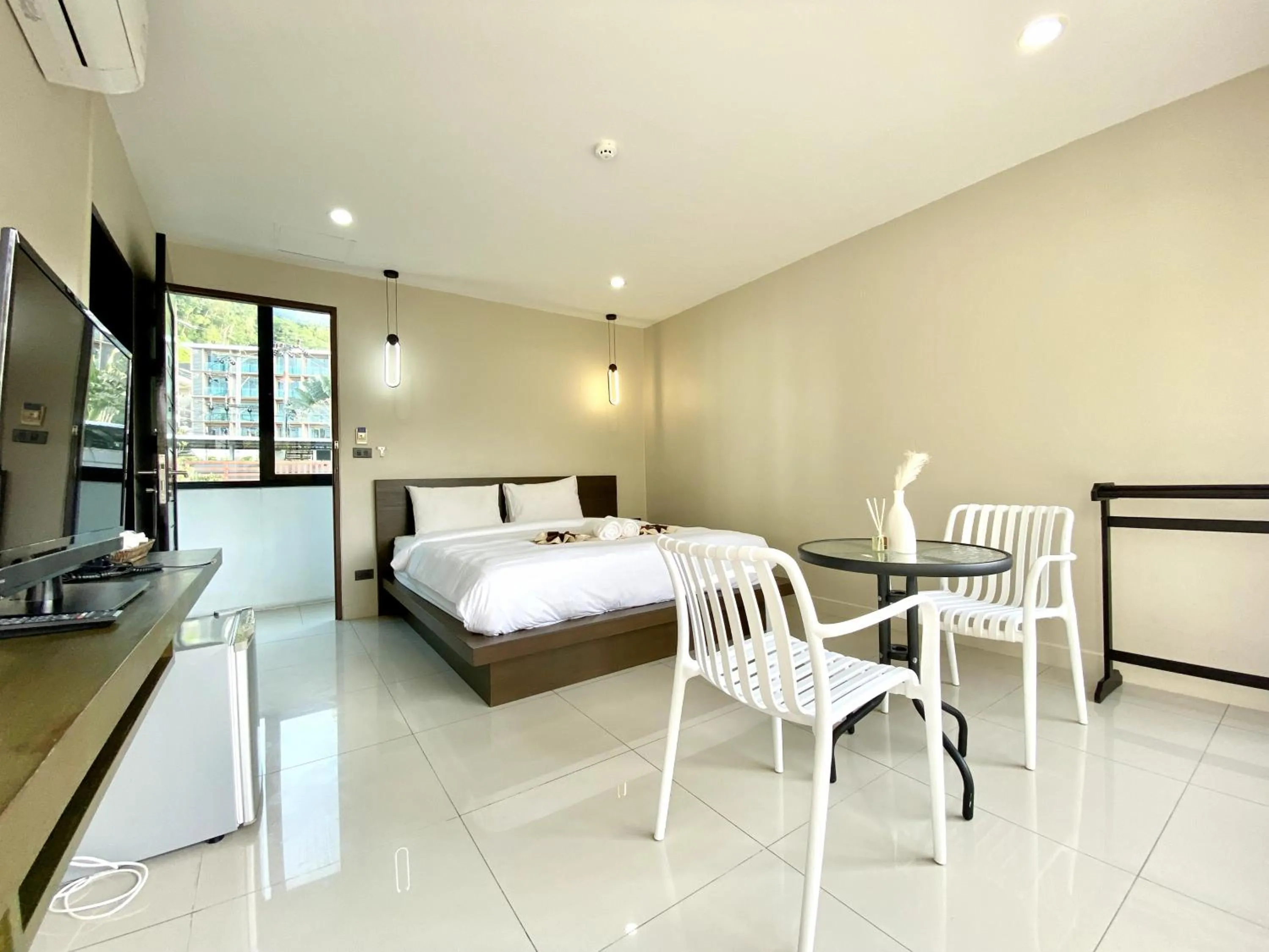 Photo of the whole room, Bed in Mamatel boutique