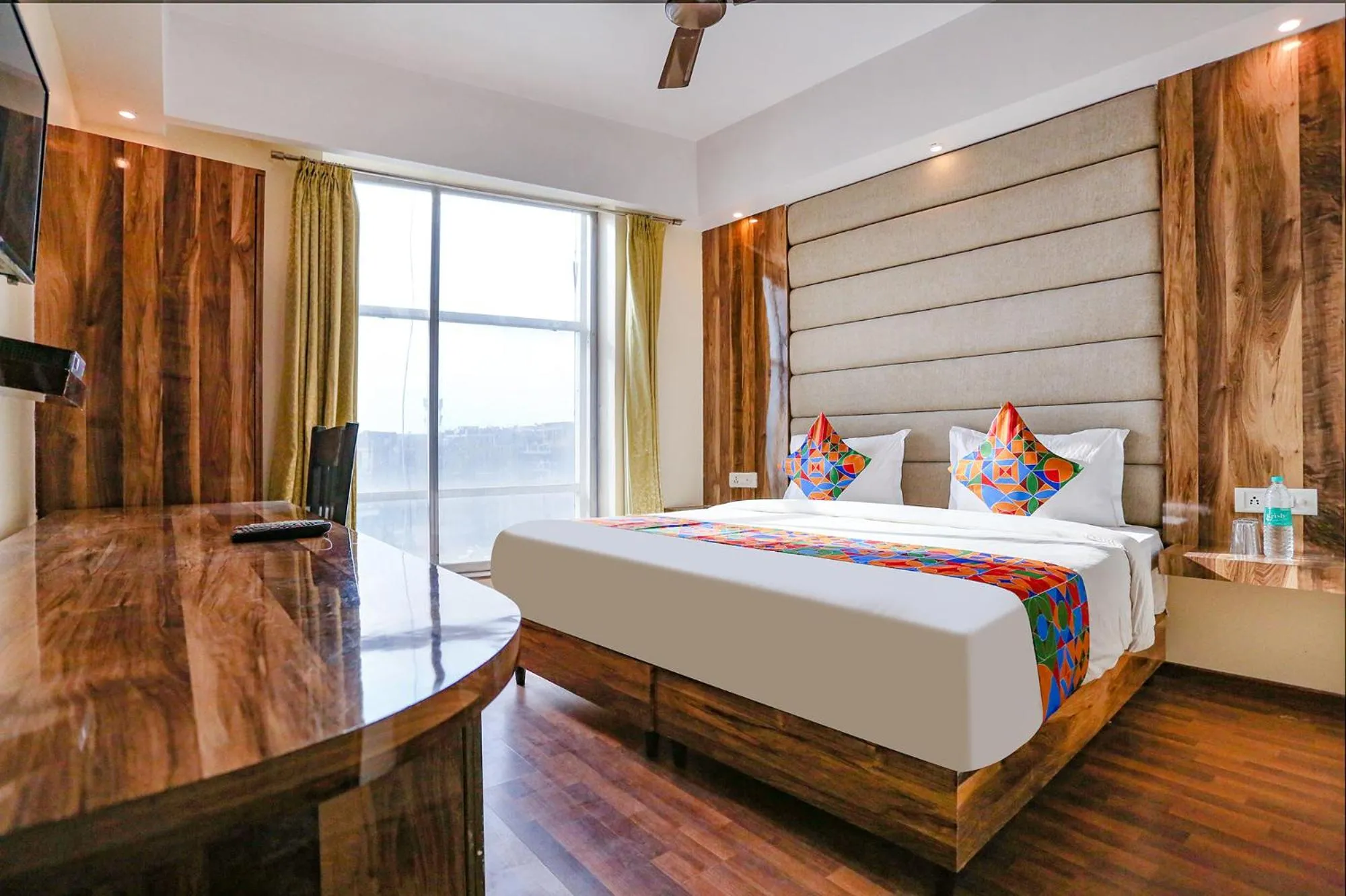 Bed in Via Kapashera Residency