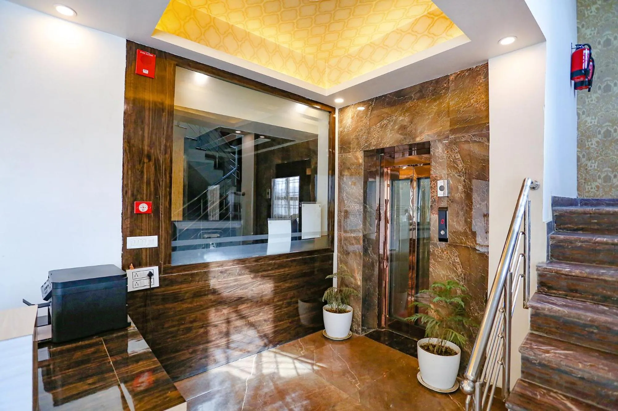 elevator in Via Kapashera Residency