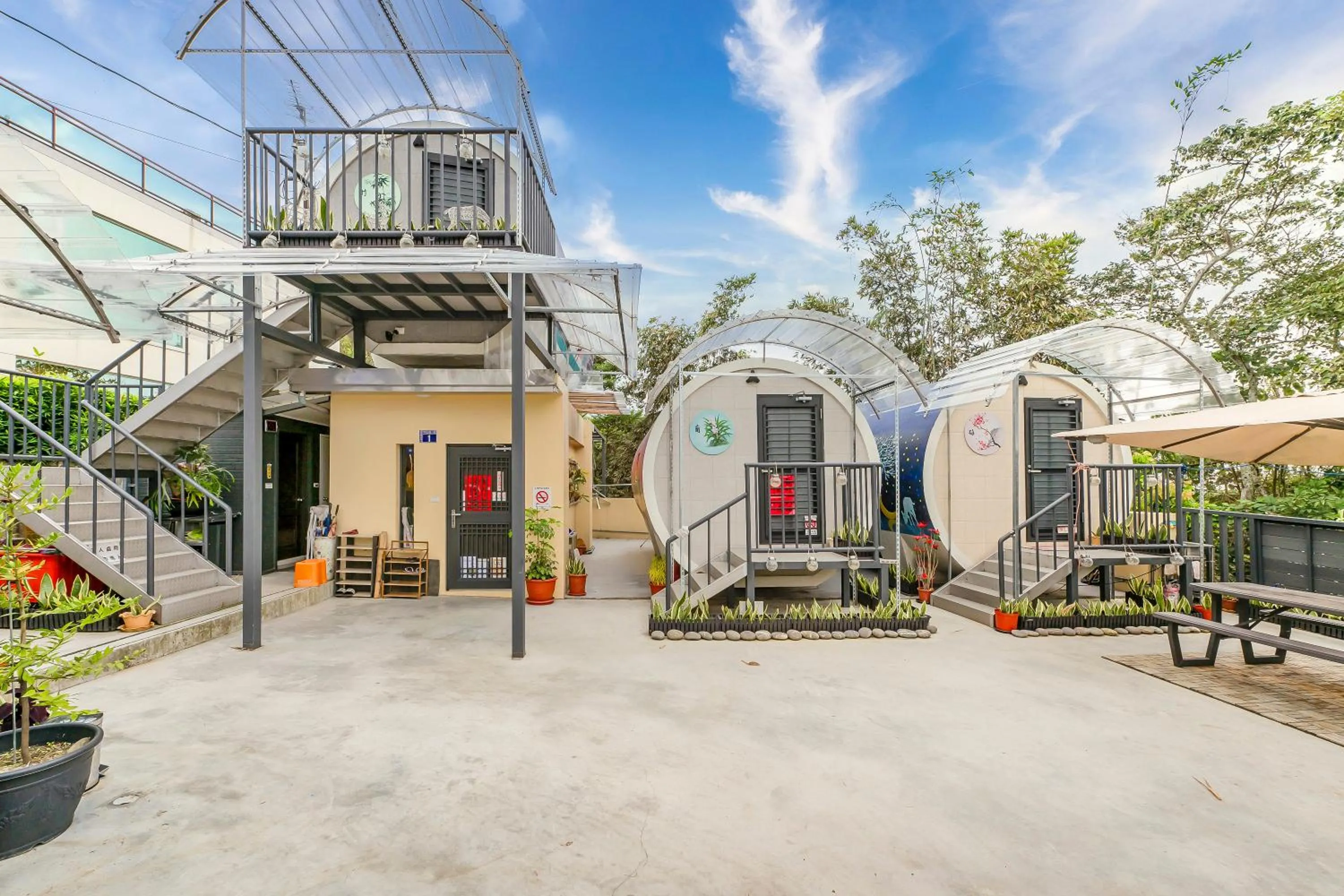 Property building in Shen-Lu-Ju B&B