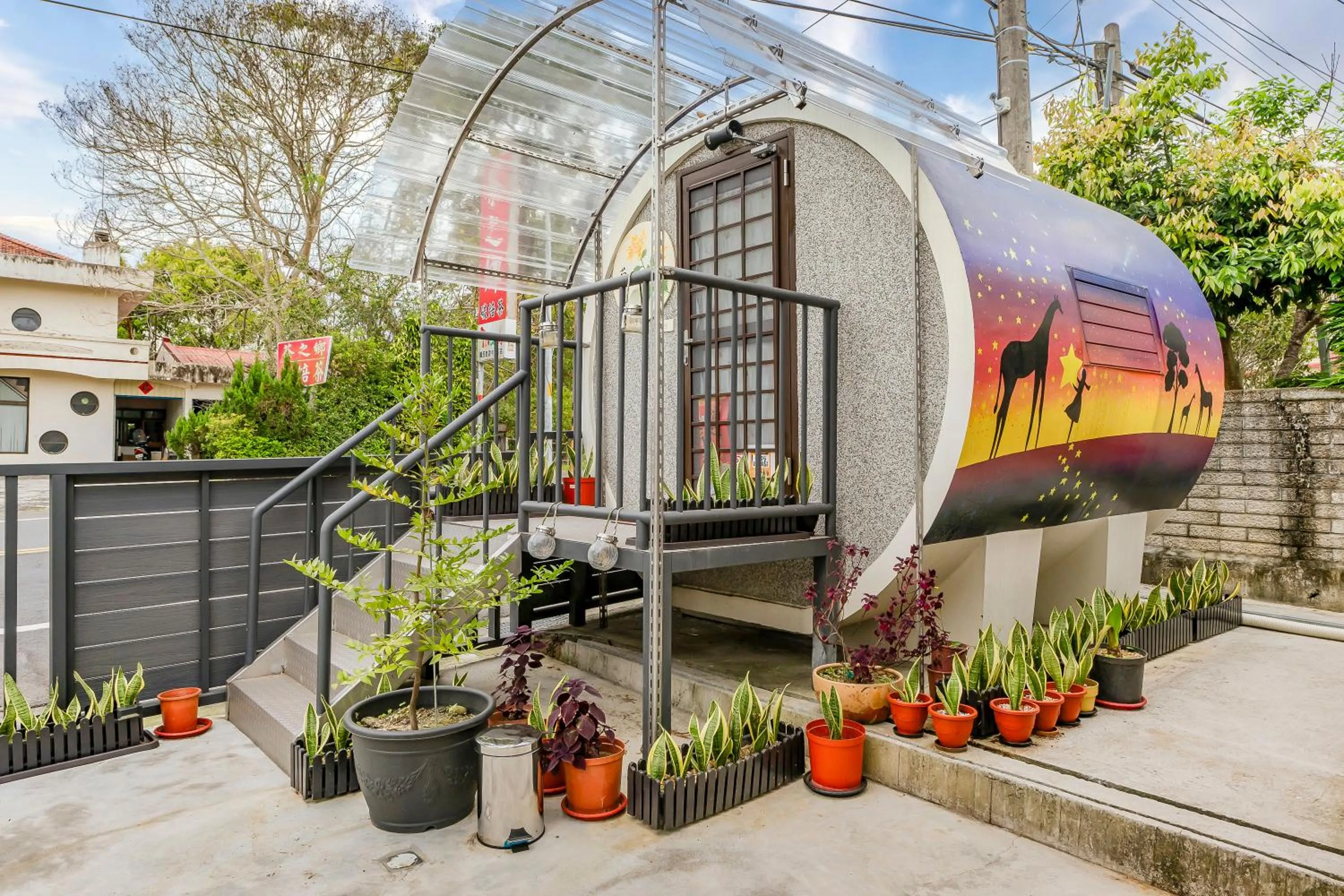 Property building in Shen-Lu-Ju B&B