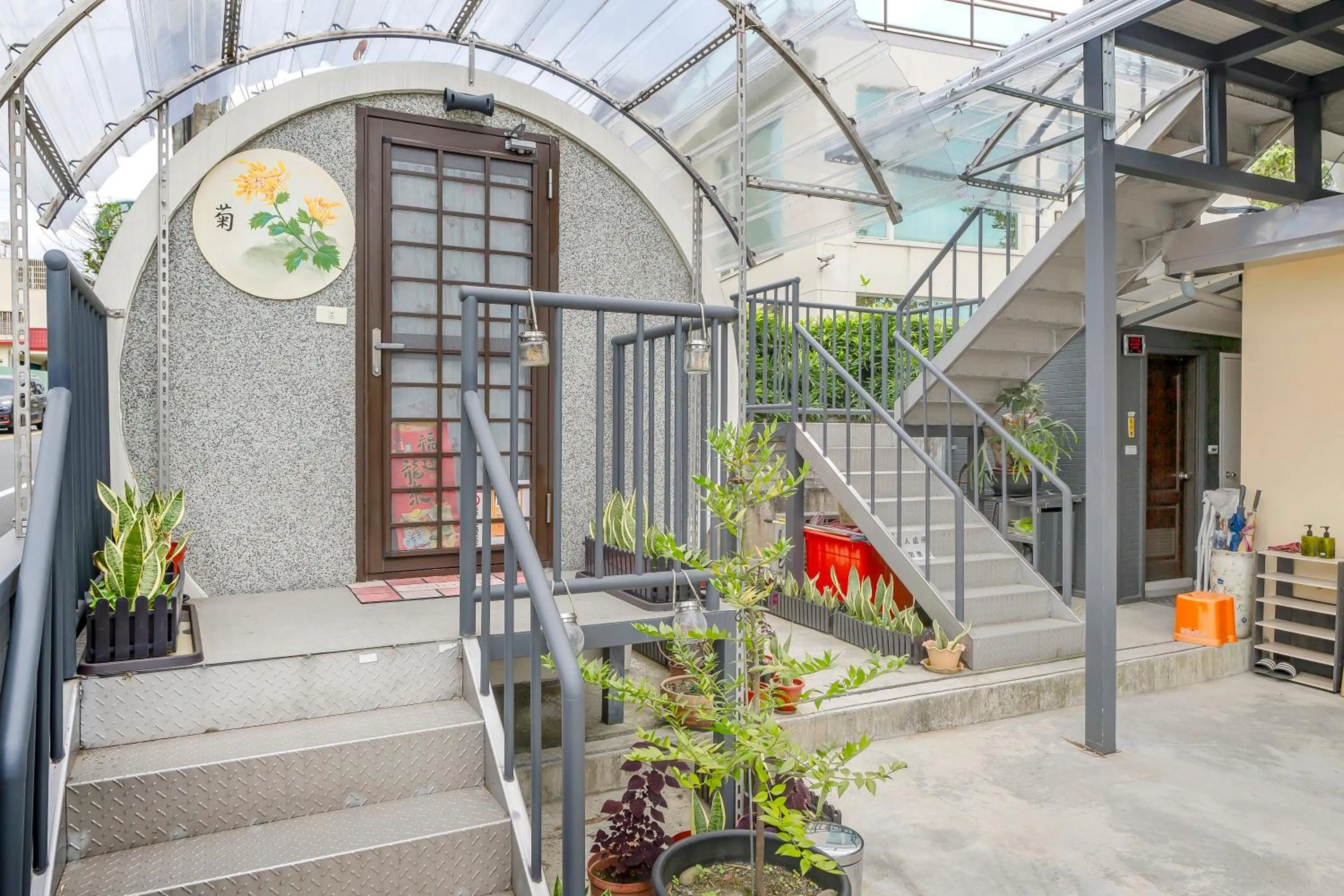 Property building in Shen-Lu-Ju B&B