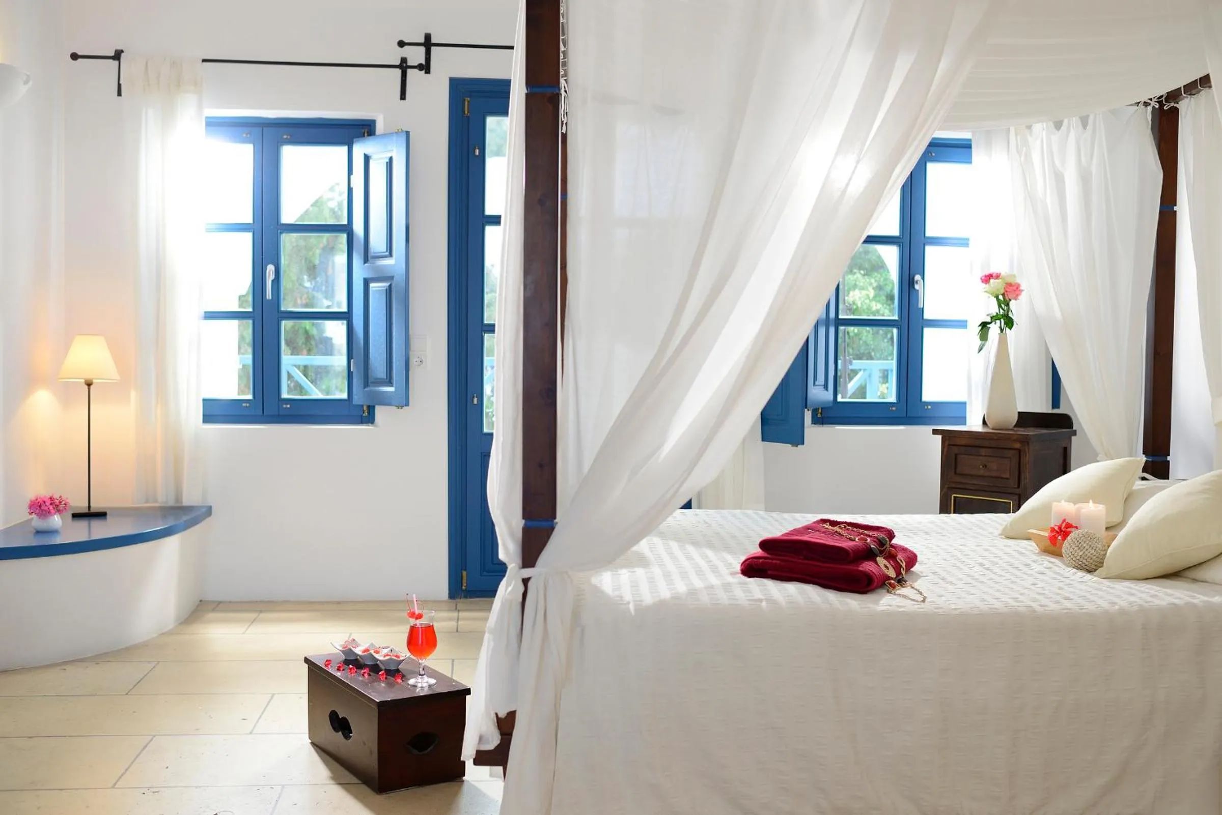 Bedroom, Bed in Tamarix Del Mar Suites