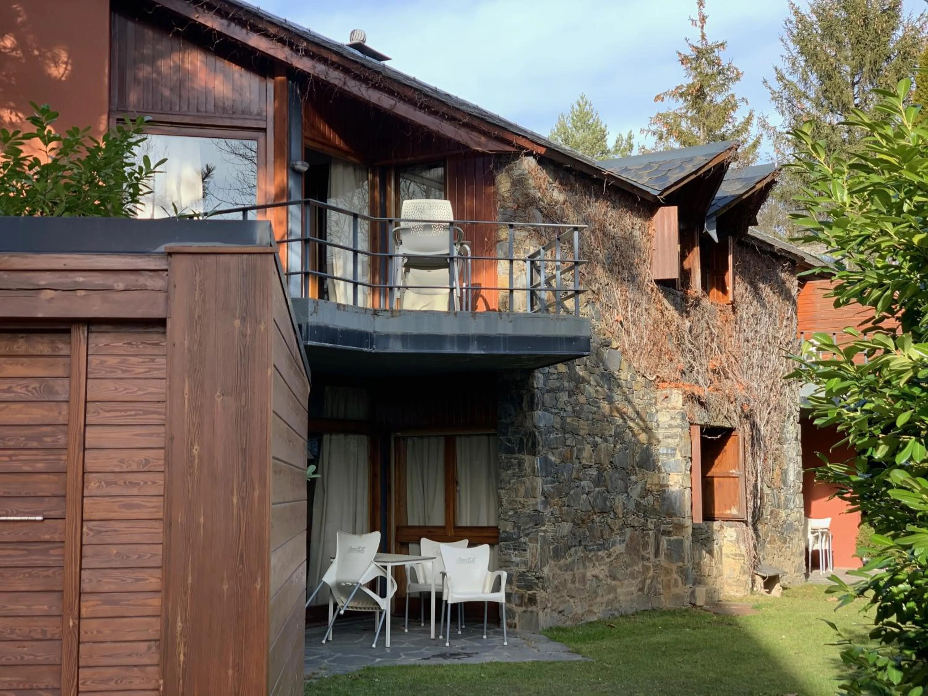 Property building in Hotel Xalet del Golf