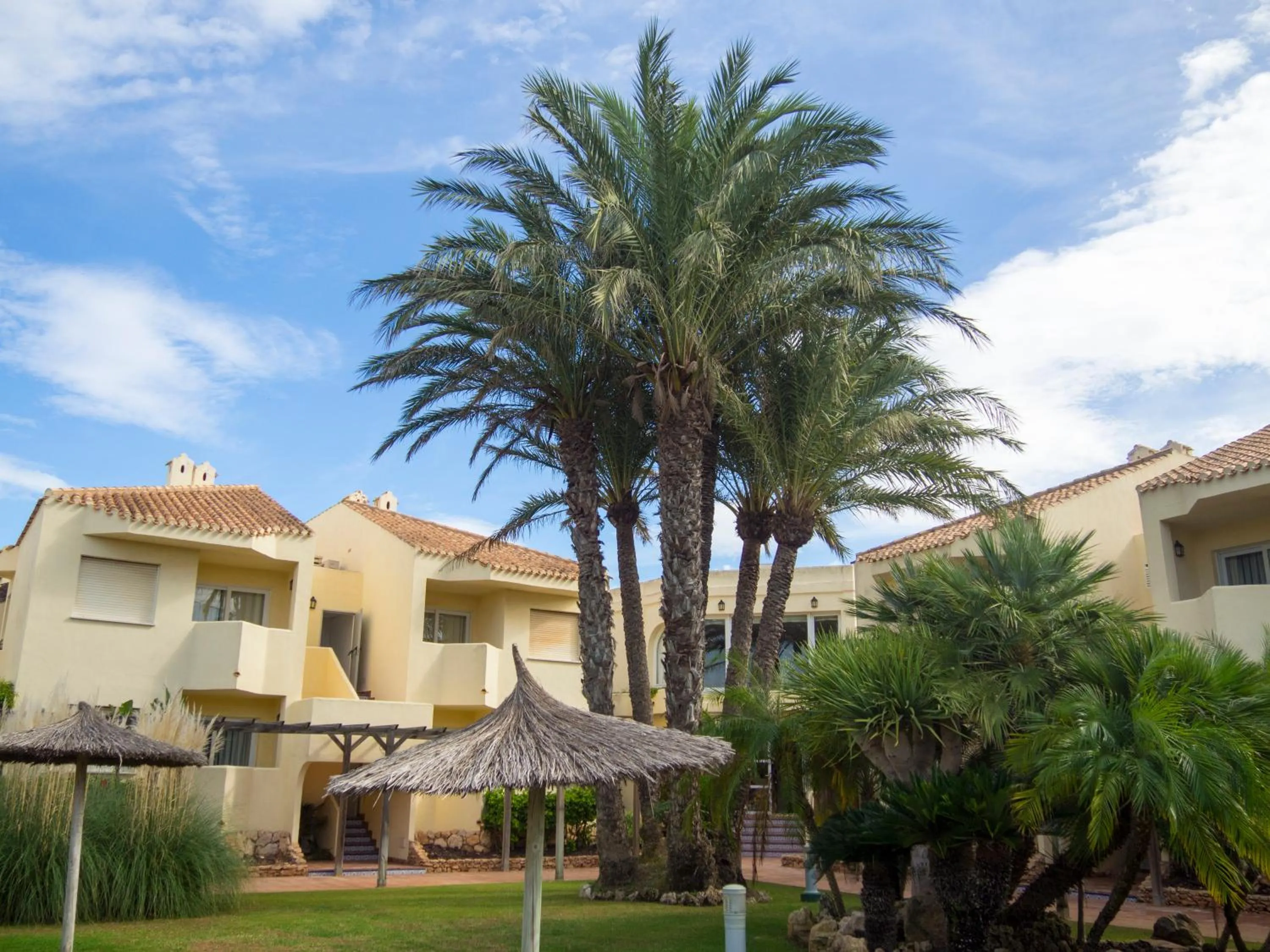 Property building in Aparthotel Villas La Manga