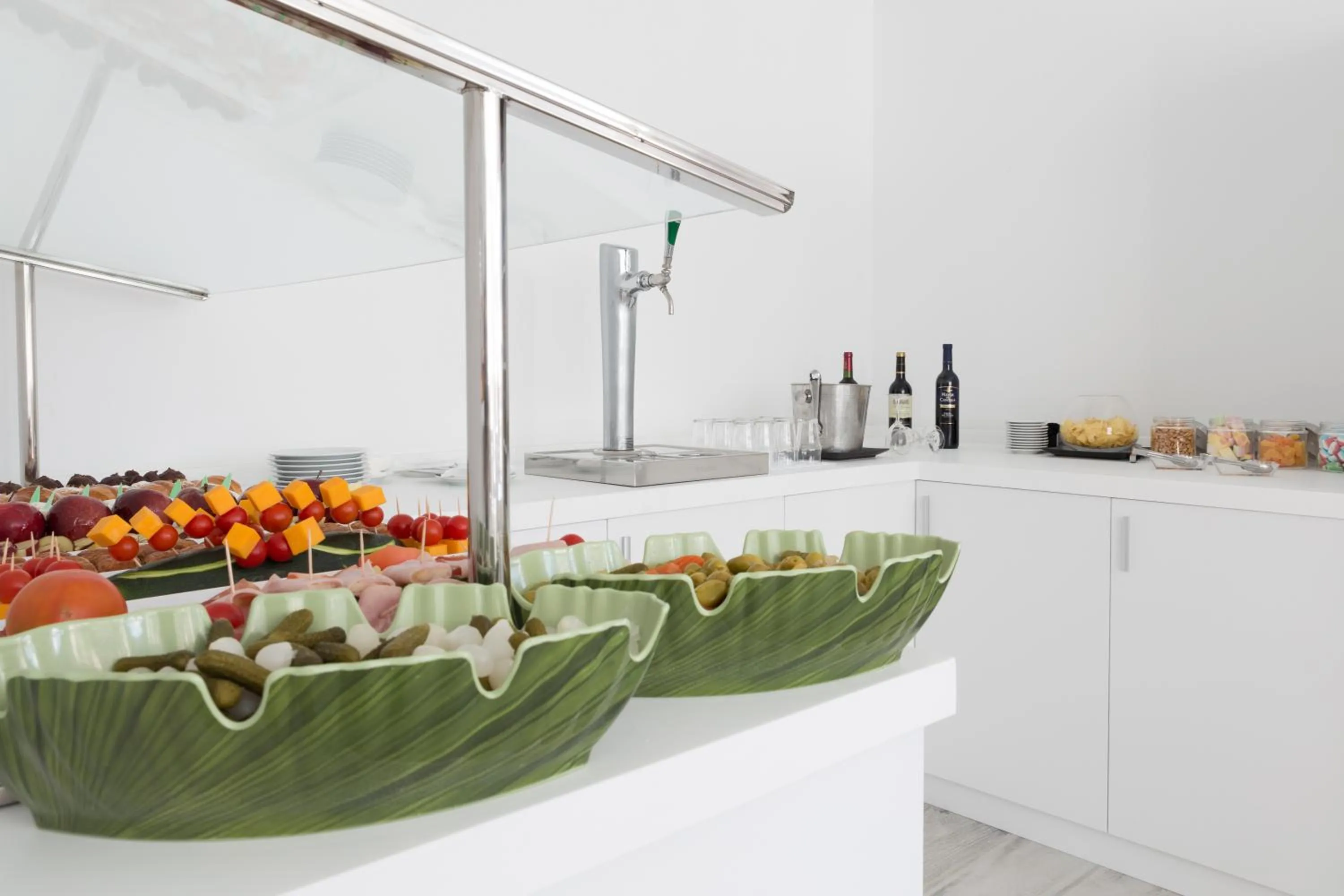 Lounge or bar in Sandos Benidorm Suites