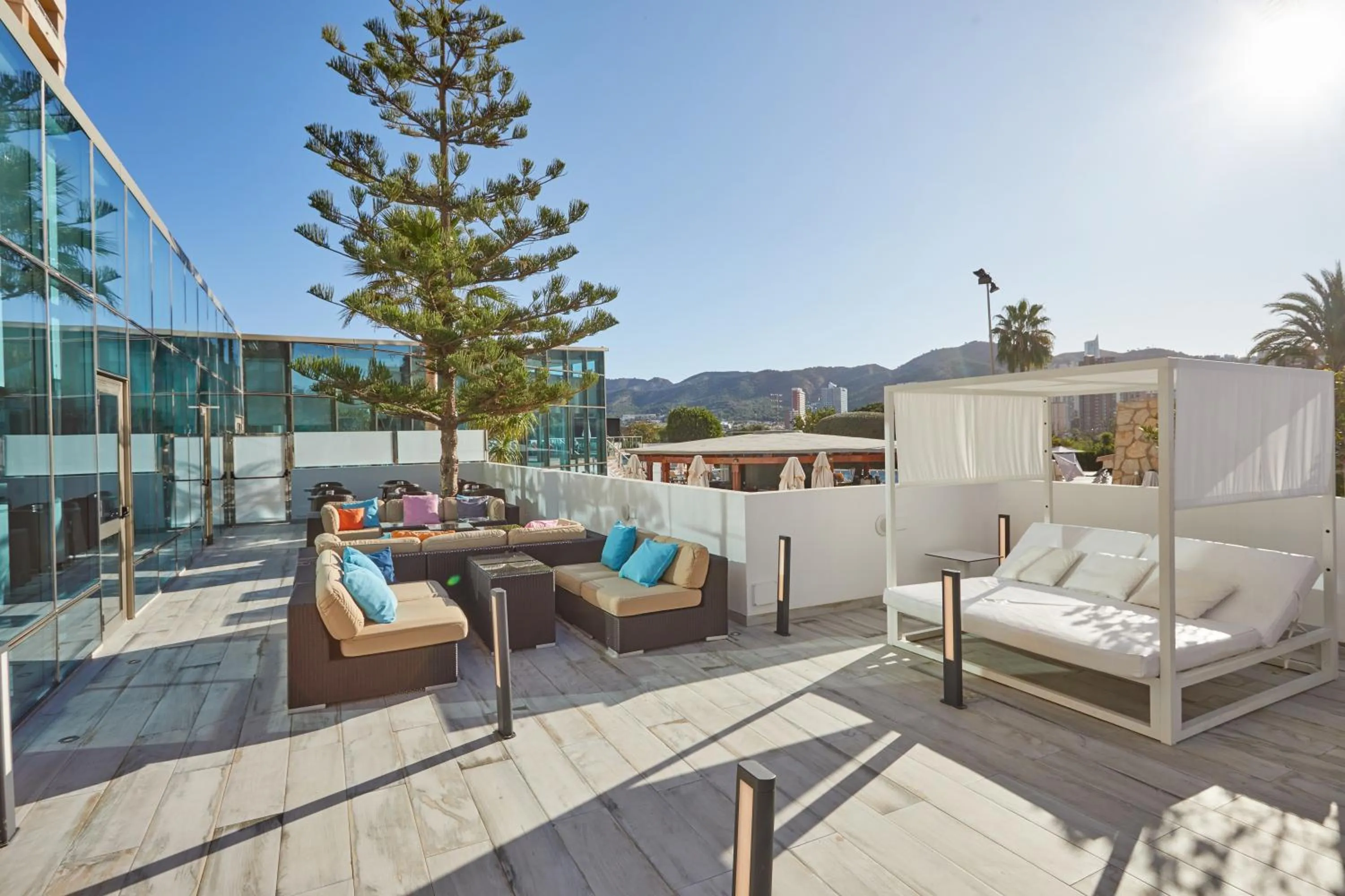 Lounge or bar in Sandos Benidorm Suites