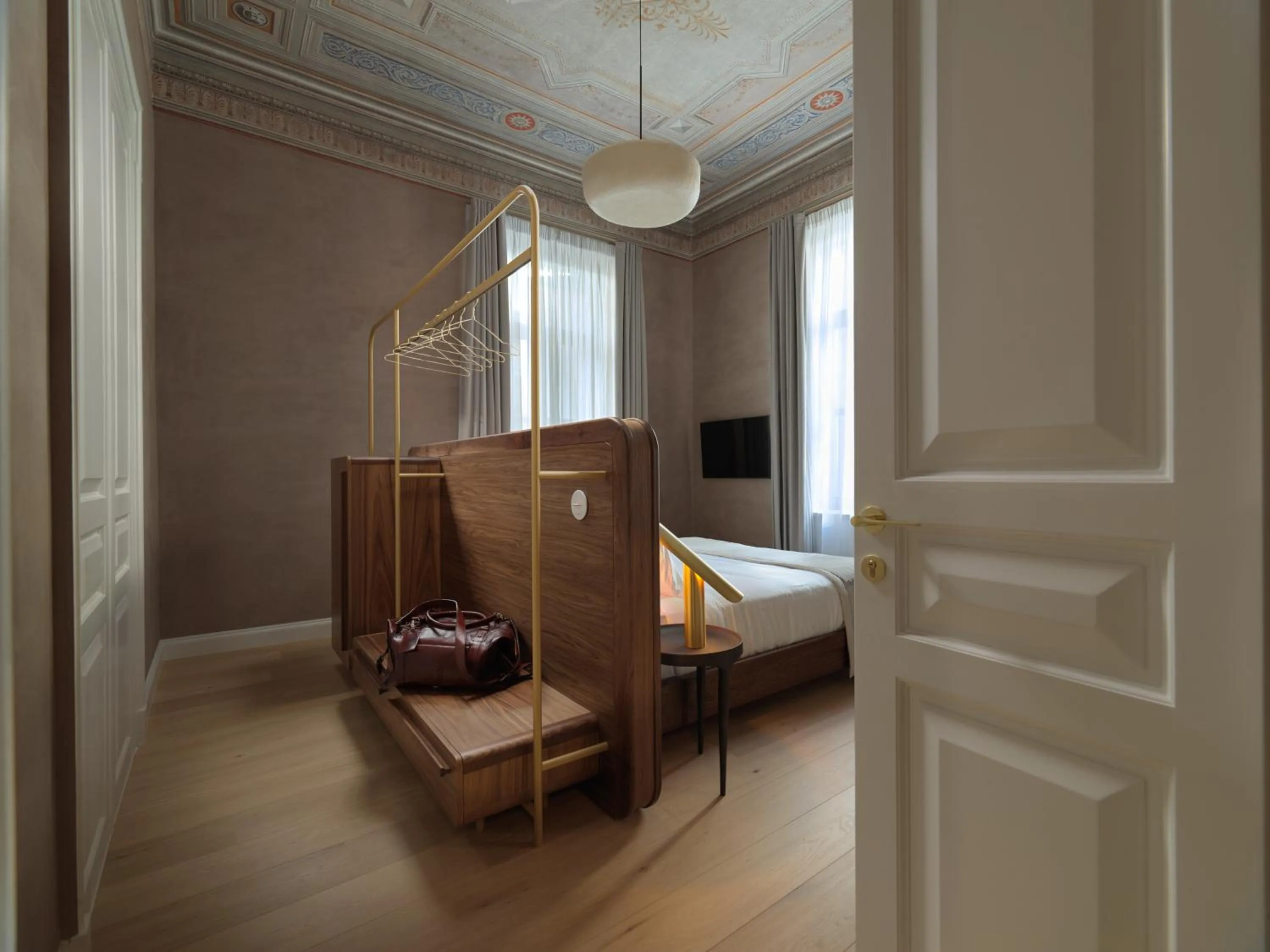 Bedroom, Bed in Monument Hotel