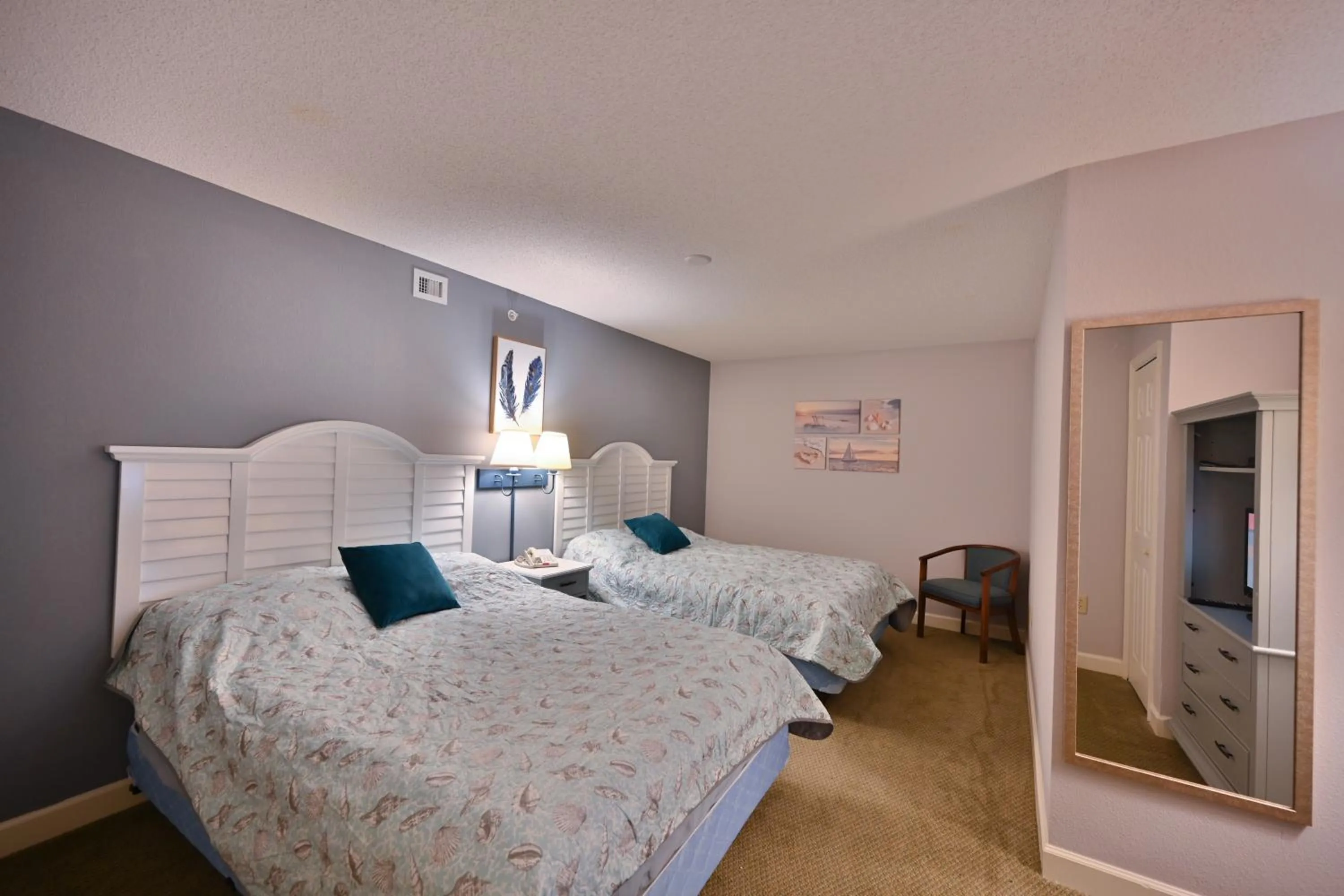 Bed in Pristine Condo Glorious Ocean View HS 11th Floor