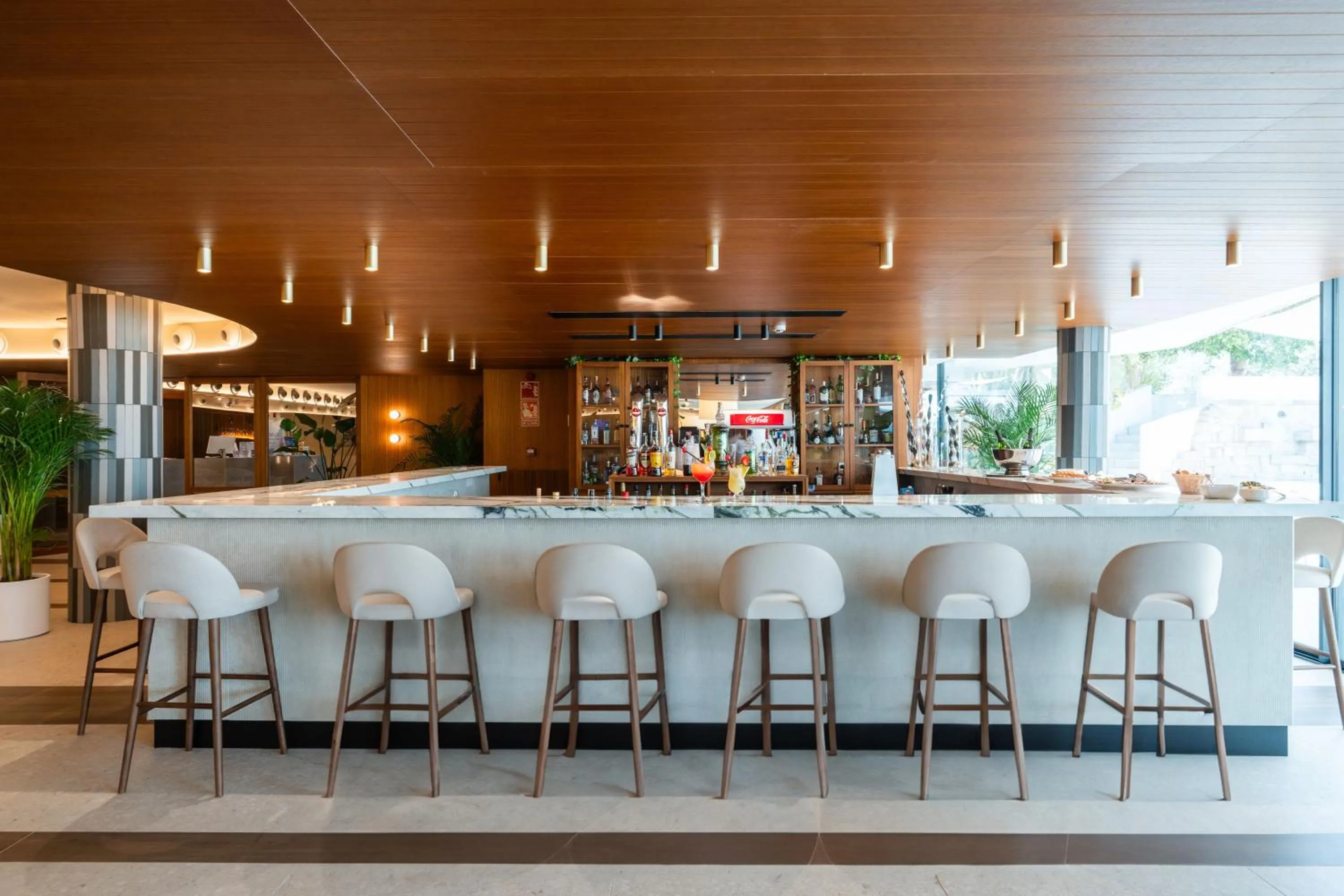 Lounge or bar in Hotel Bahia del Sol