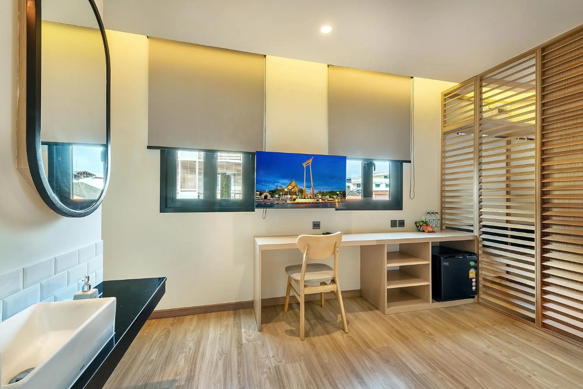 Seating area in Phra Nakhon Poshtel