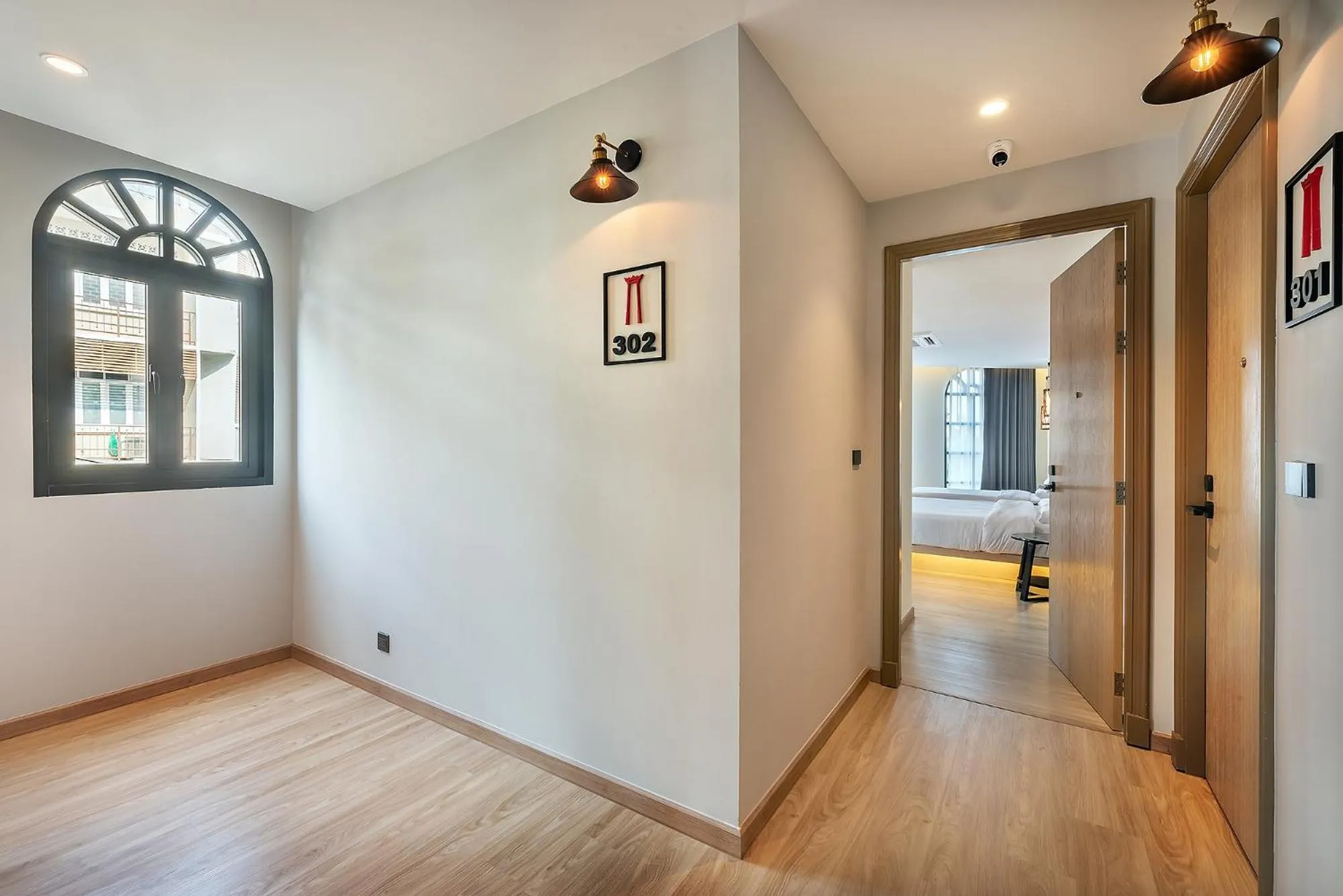 Decorative detail in Phra Nakhon Poshtel