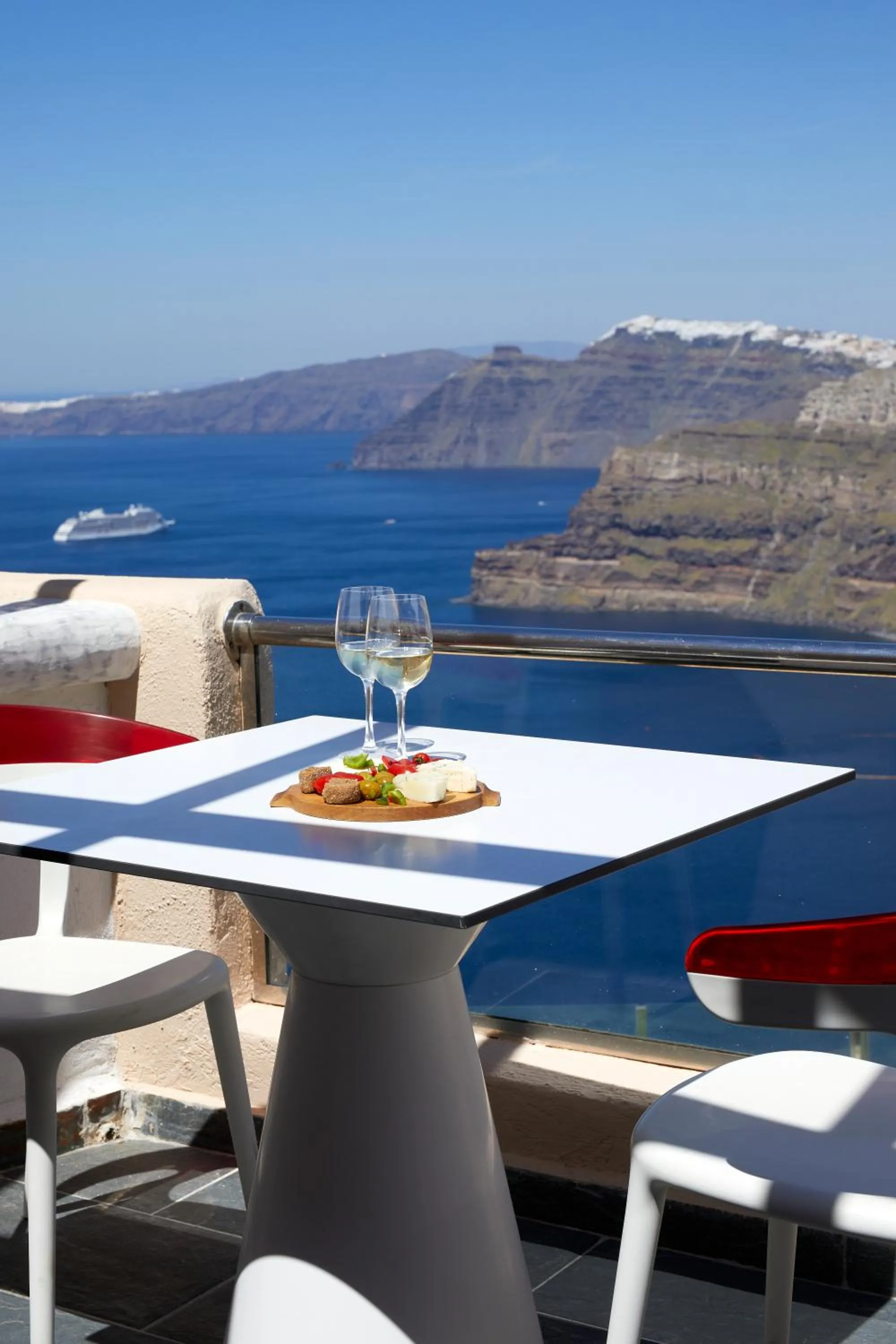 Natural landscape in Suites of the Gods Cave Spa Hotel