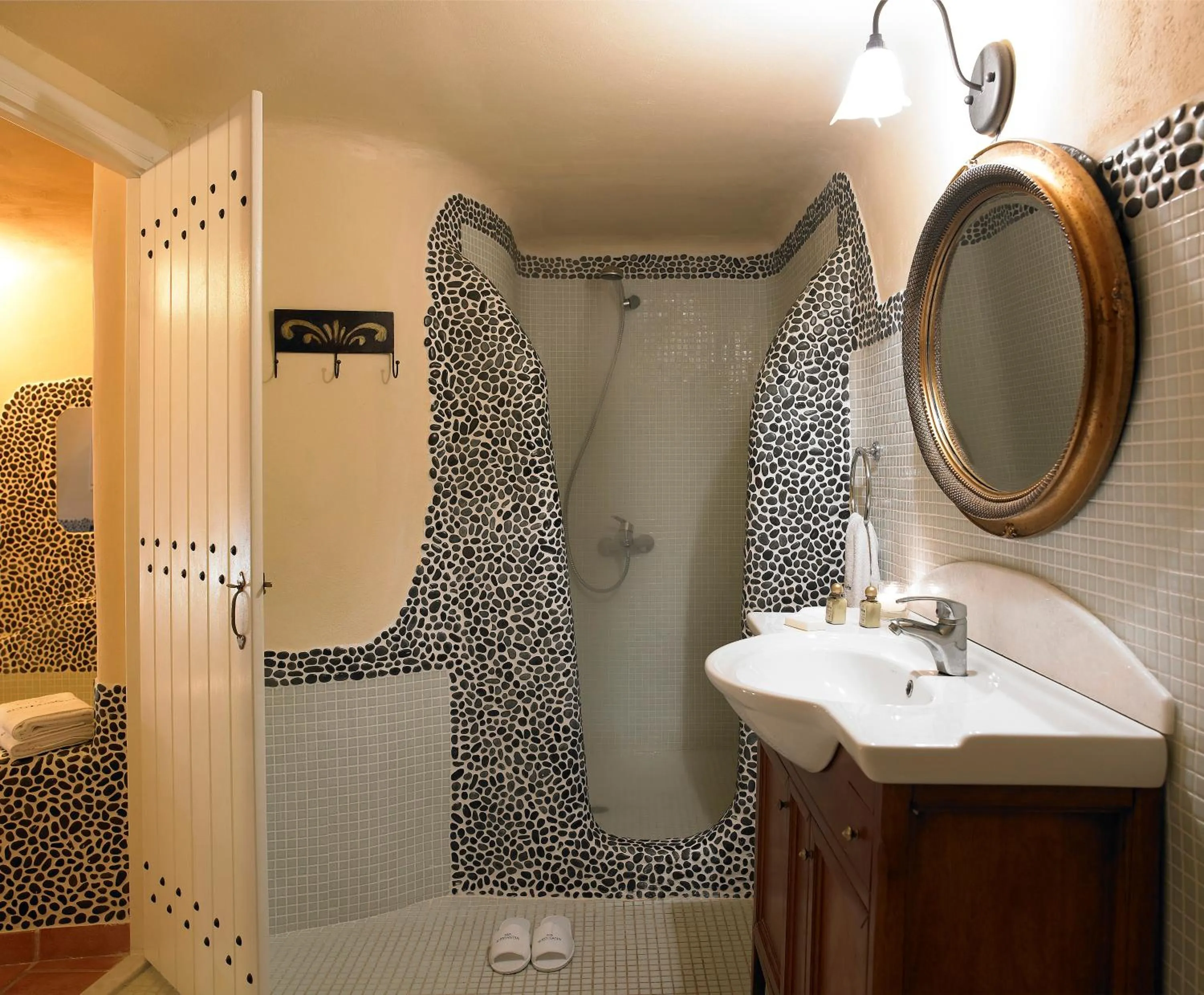 Bathroom in Suites of the Gods Cave Spa Hotel