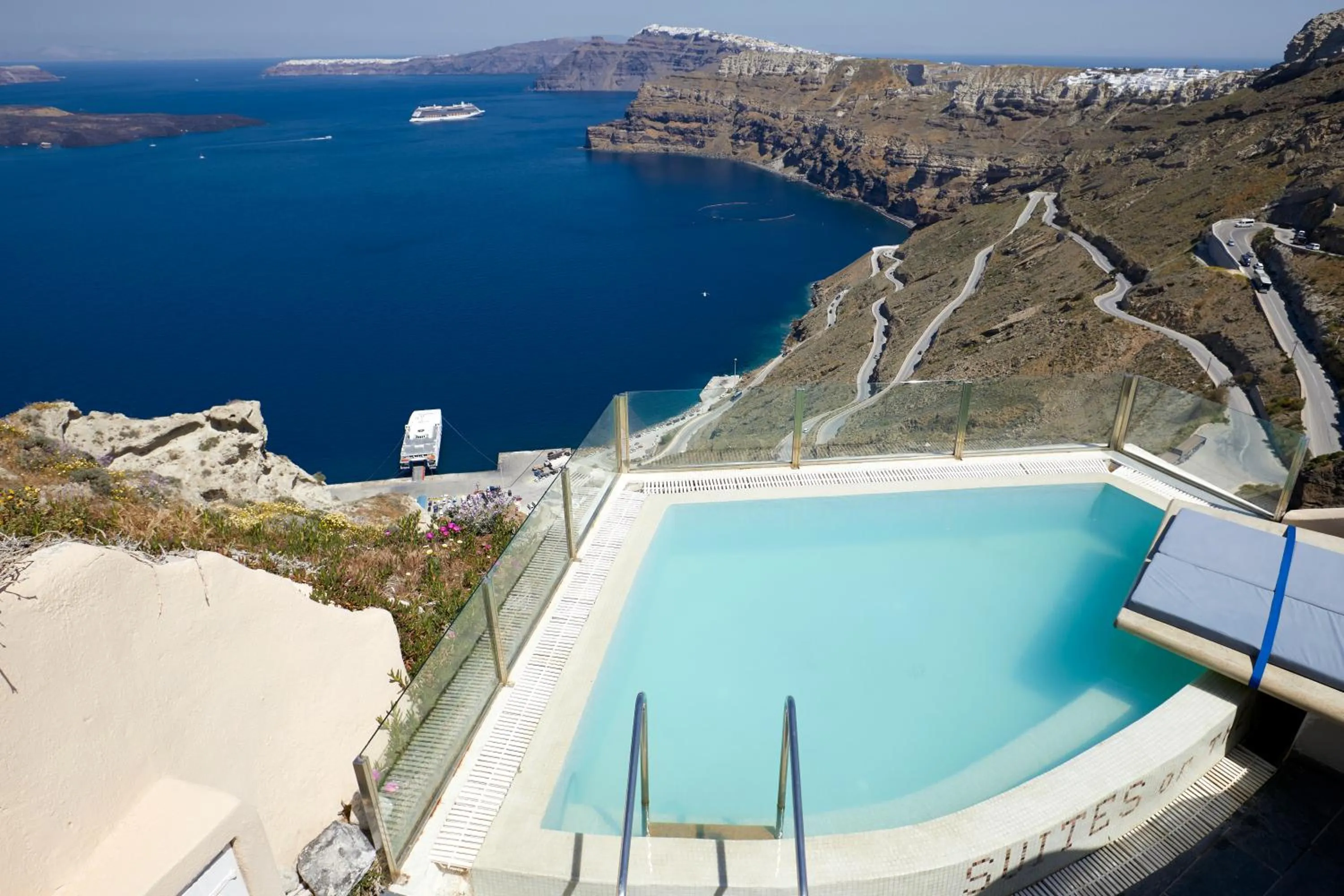 Natural landscape in Suites of the Gods Cave Spa Hotel
