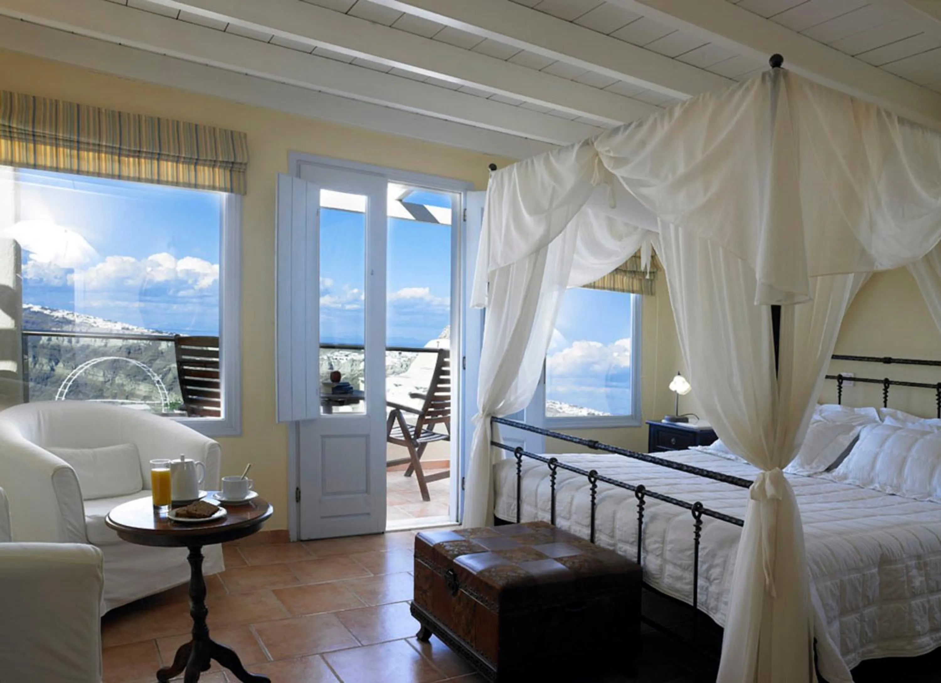 Bedroom, Bed in Suites of the Gods Cave Spa Hotel