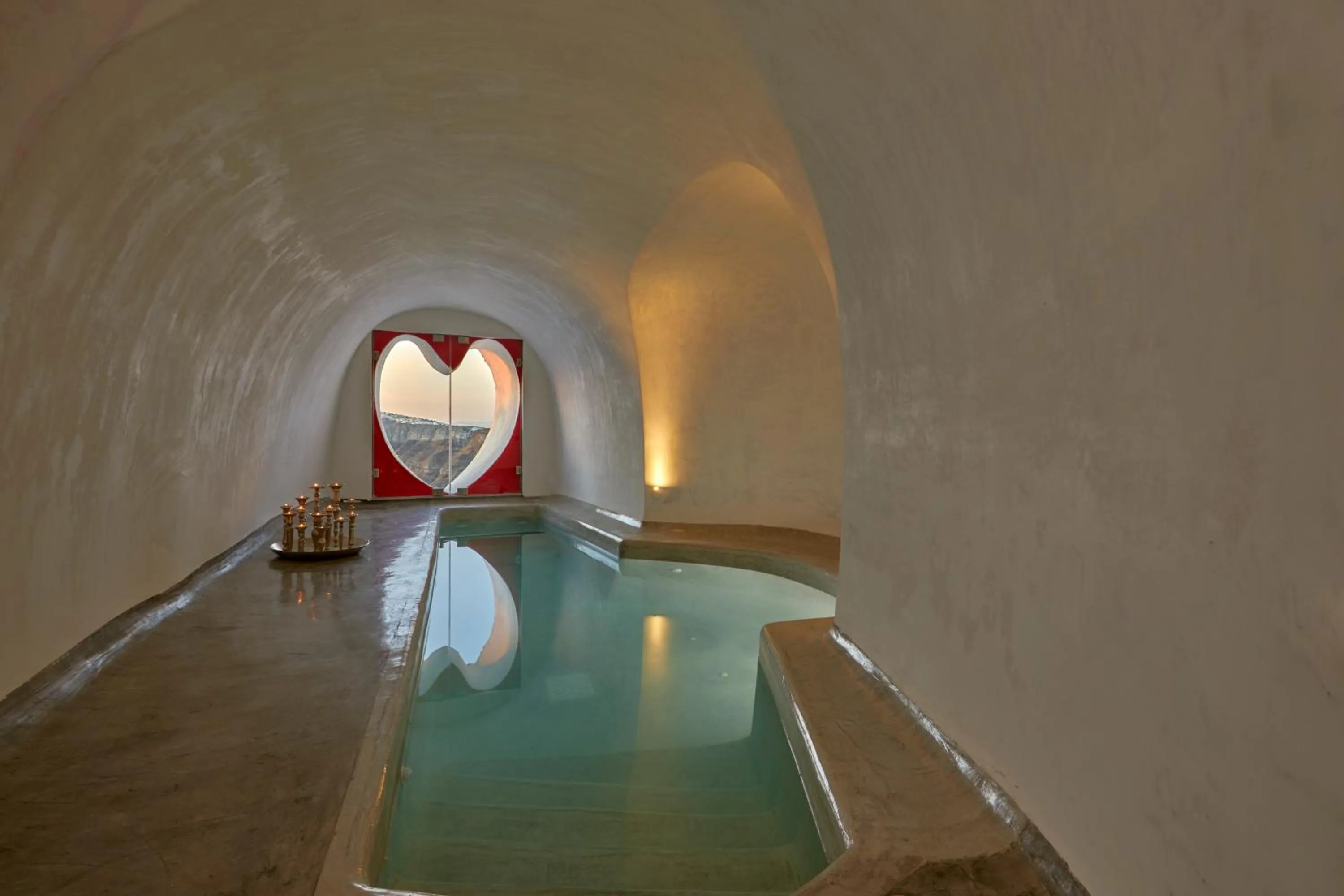 Swimming pool in Suites of the Gods Cave Spa Hotel