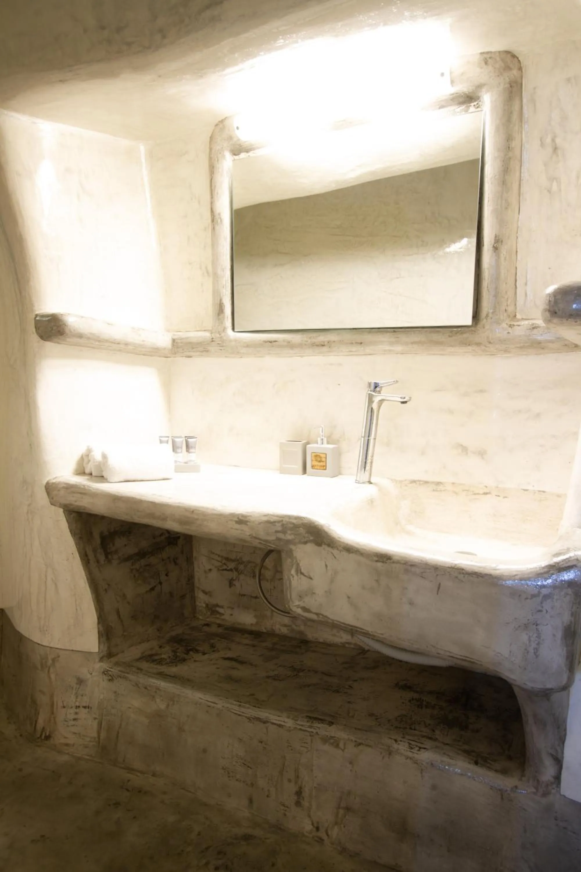 Bathroom in Suites of the Gods Cave Spa Hotel